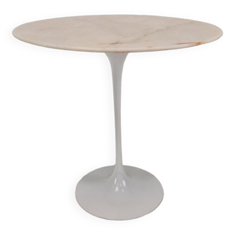 Oval marble side table by Eero Saarinen for Knoll