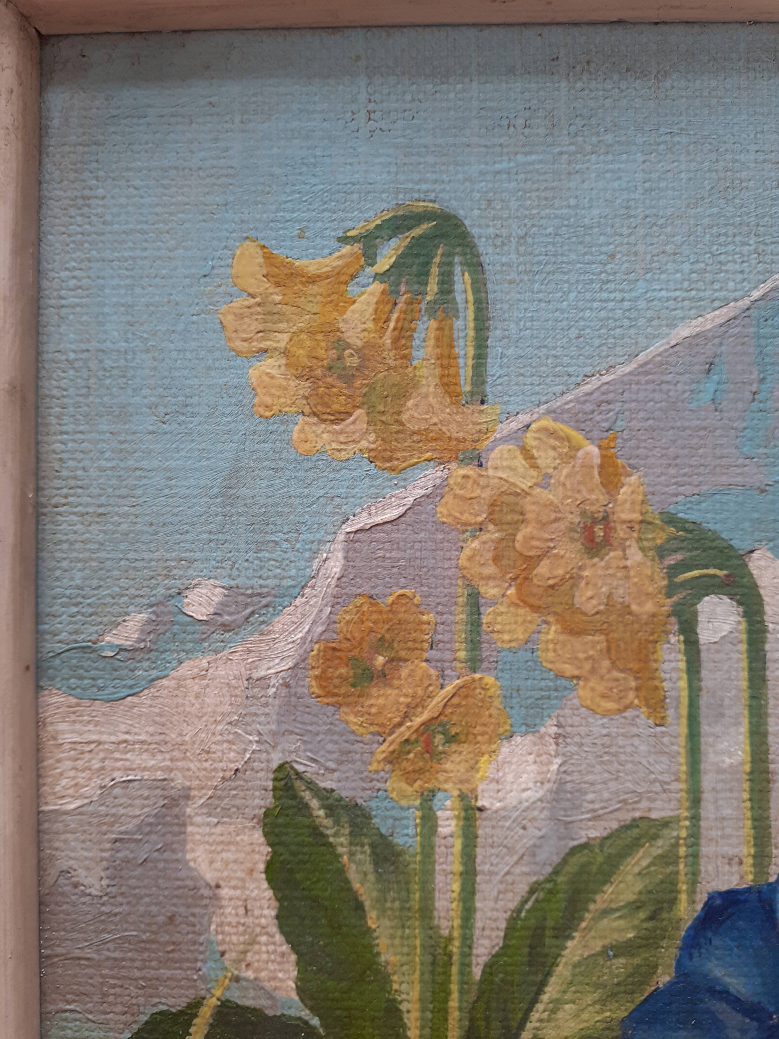 Square table flowers of the mountain fields