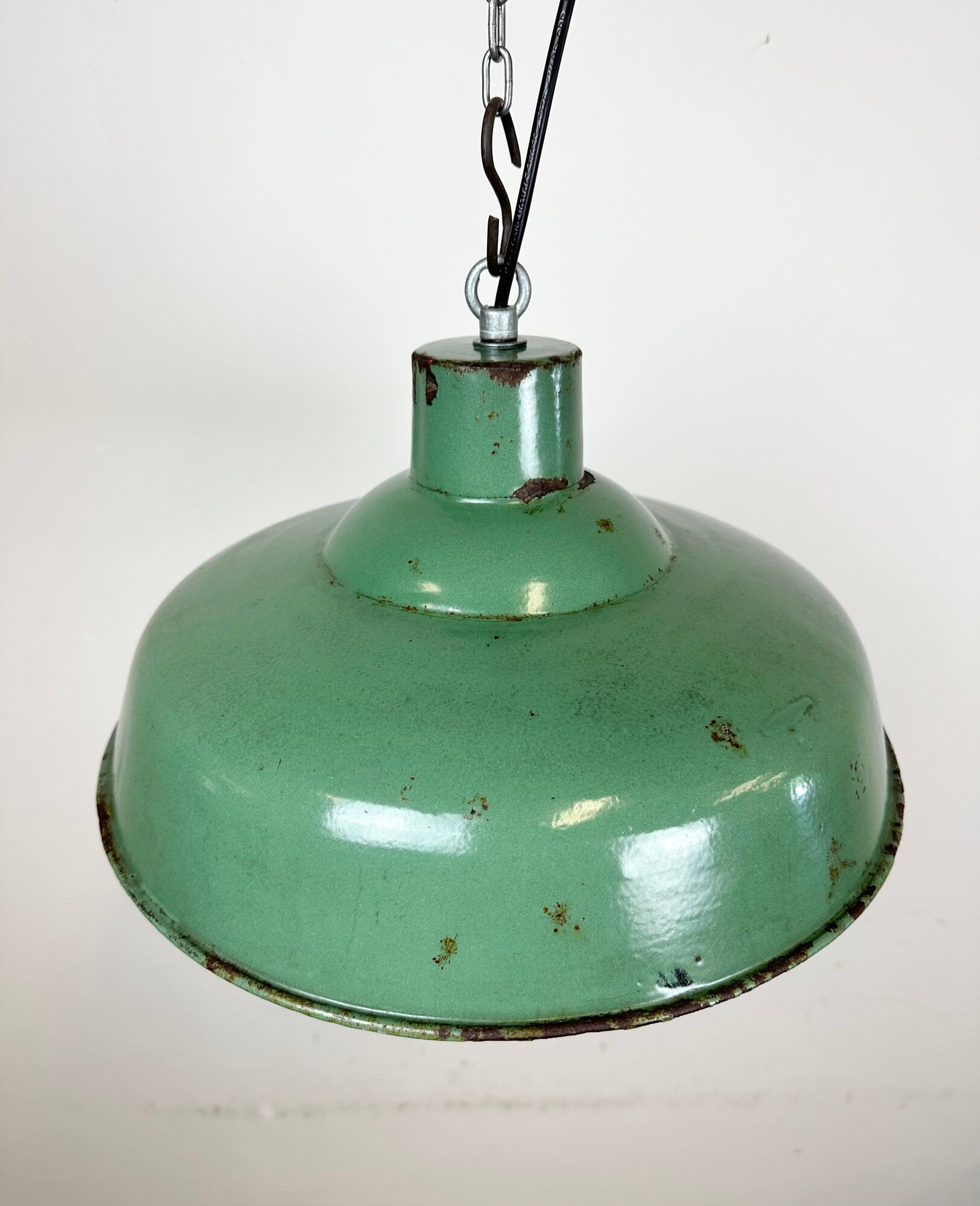 Industrial french green enamel factory lamp, 1960s