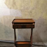 Small empty table pocket