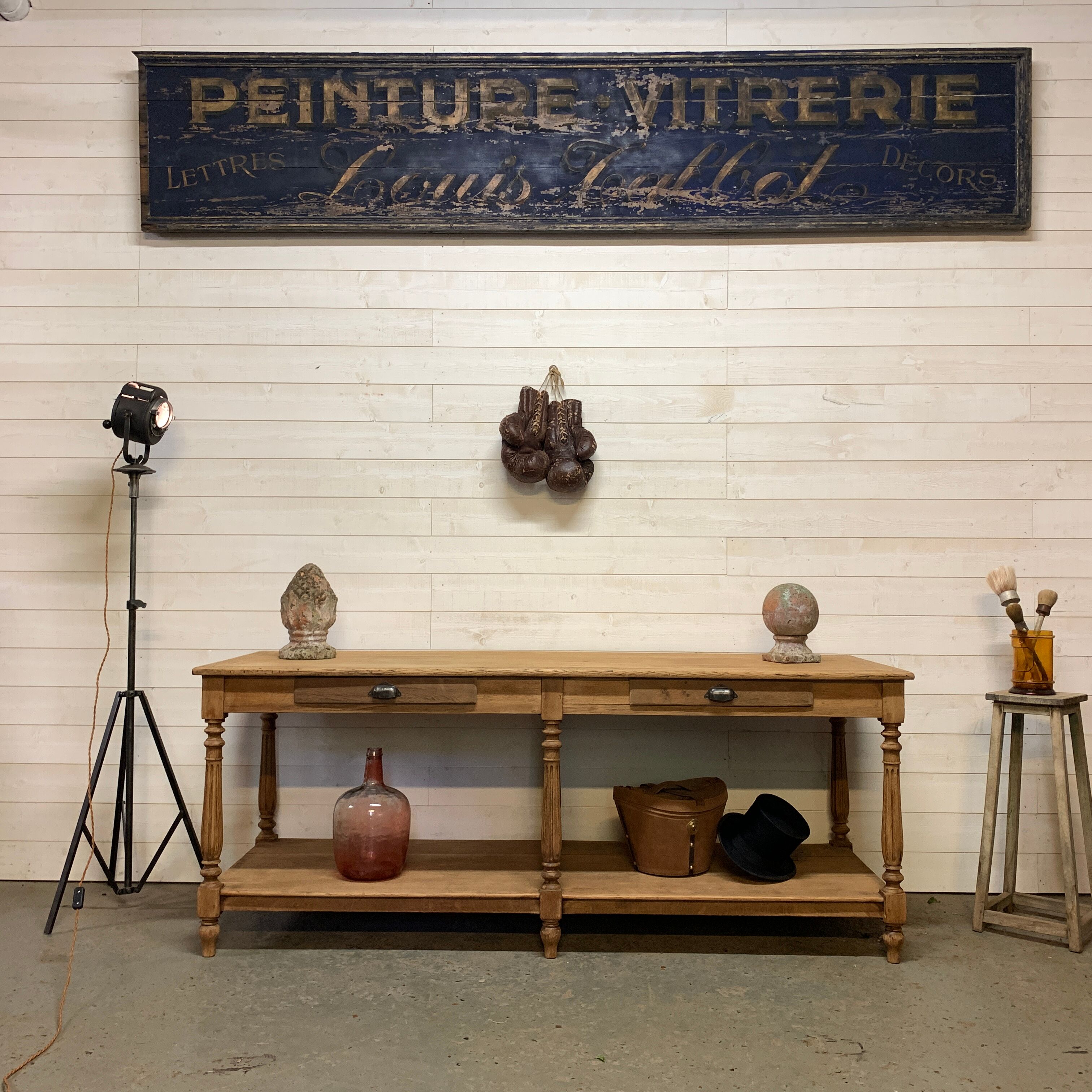 Early 20th century draper table