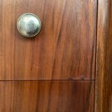 Vintage showcase library