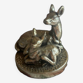 Regal fawn paper weight with her little one