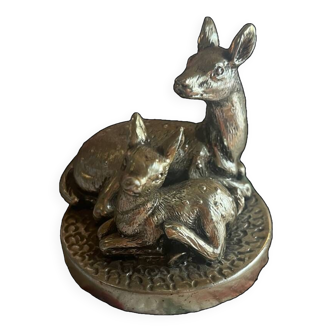 Regal fawn paper weight with her little one