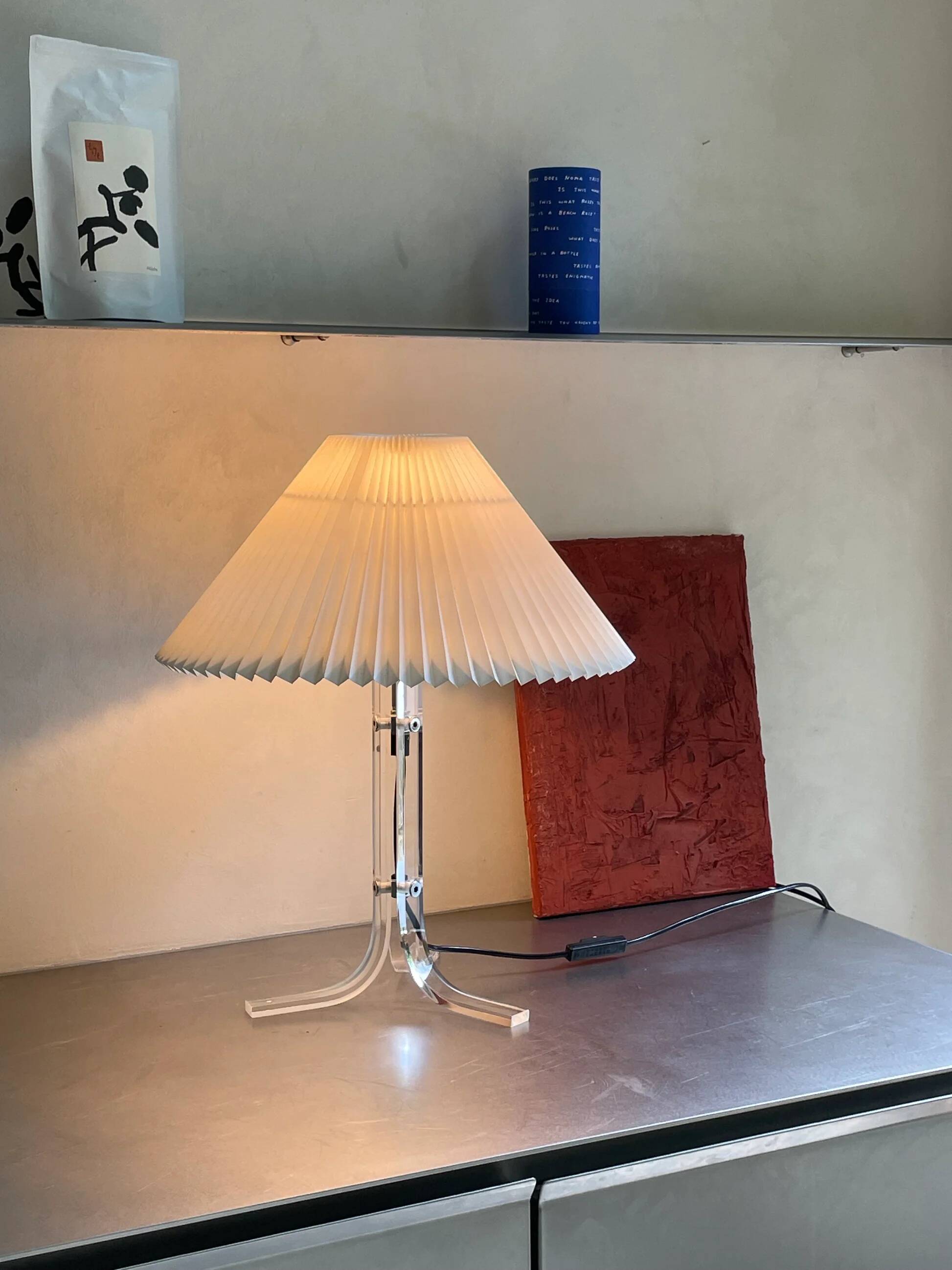 Caprani table light
