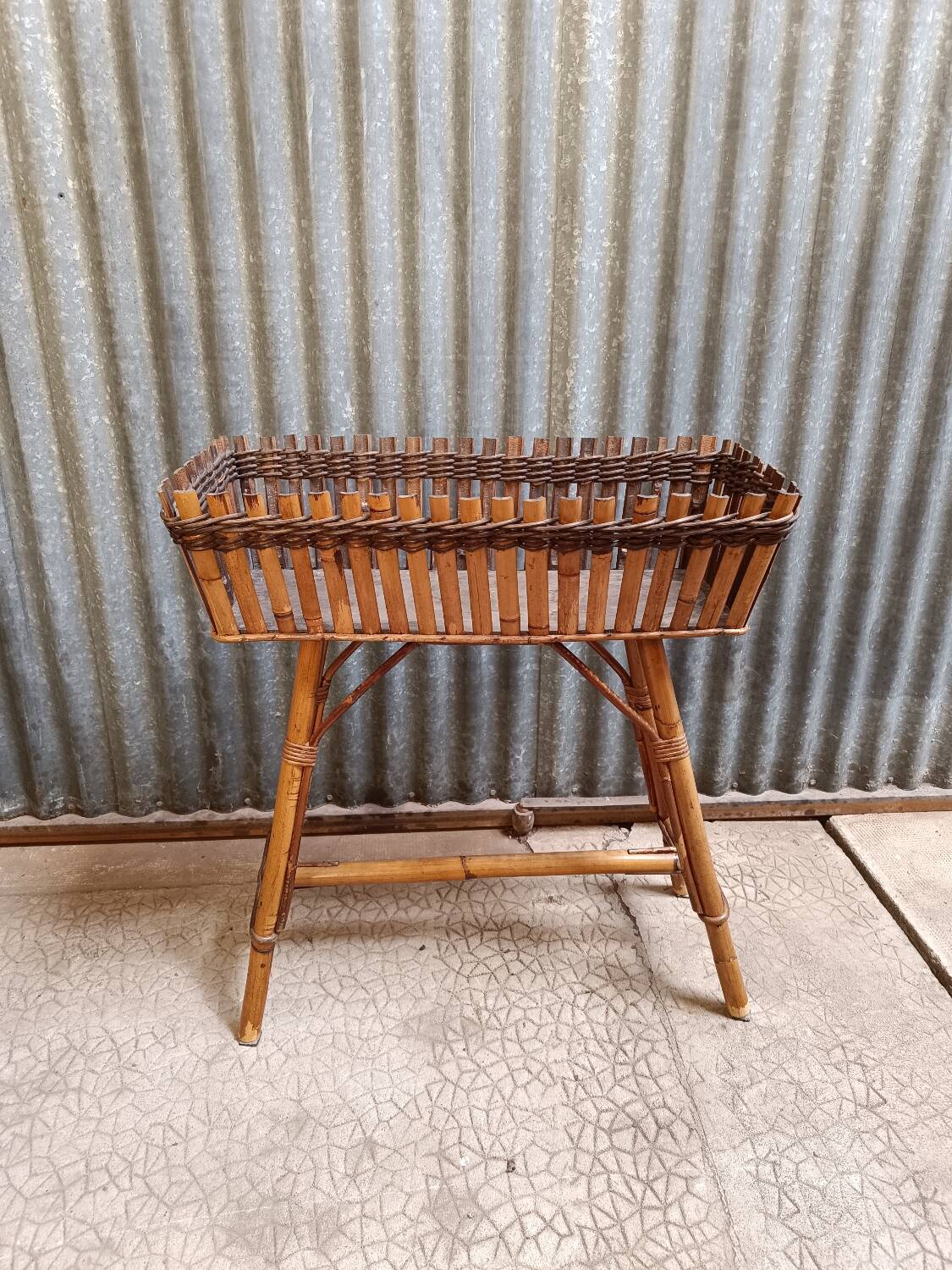 Rattan wicker planter plant holder