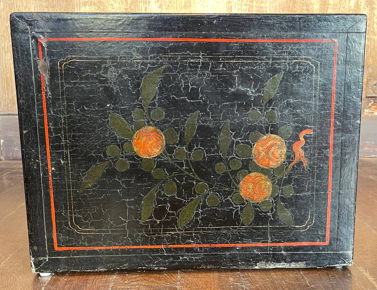 Antique Chinese chest with 2 doors