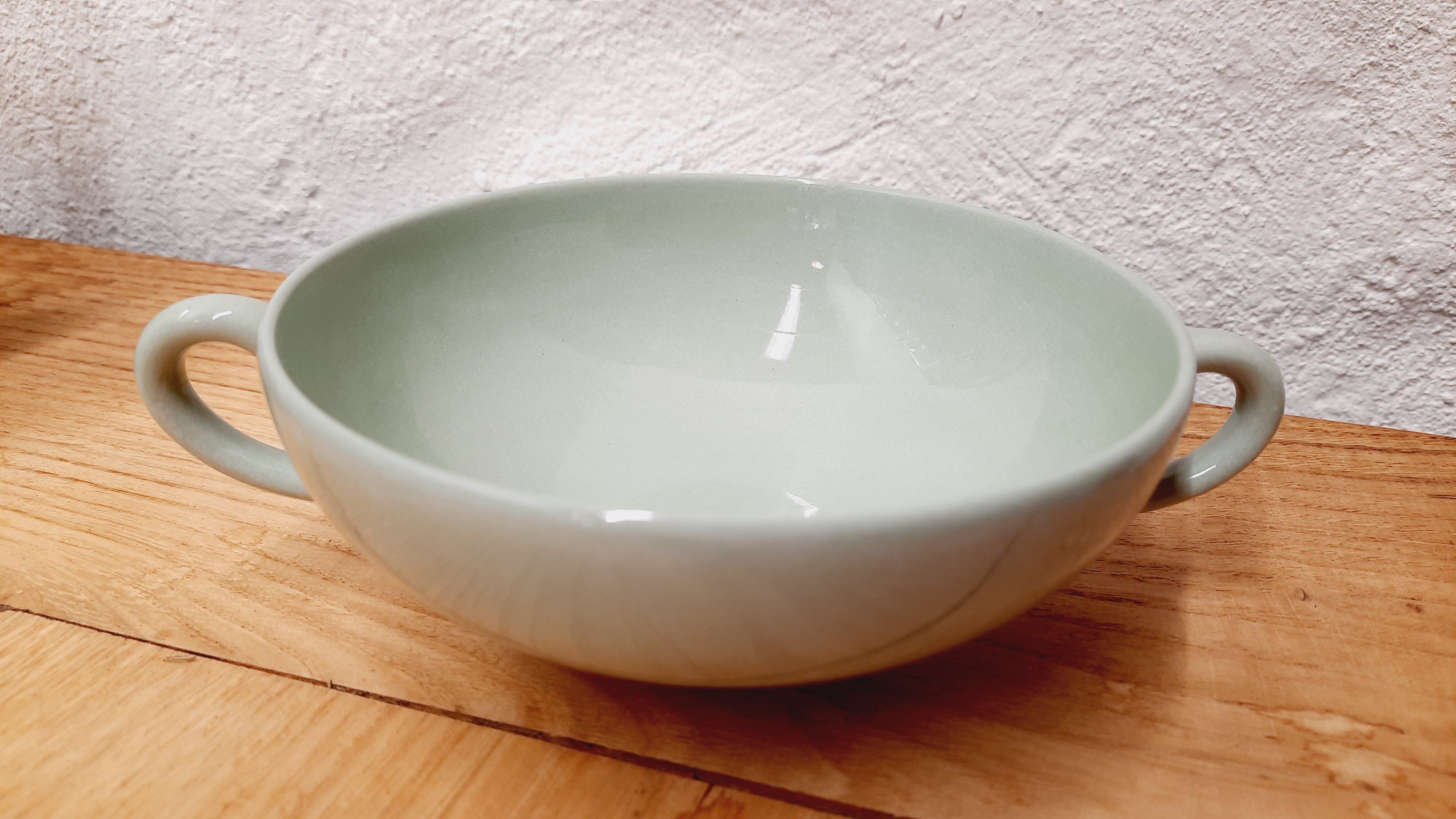 6 bowls of Wedgewood Celadon broths