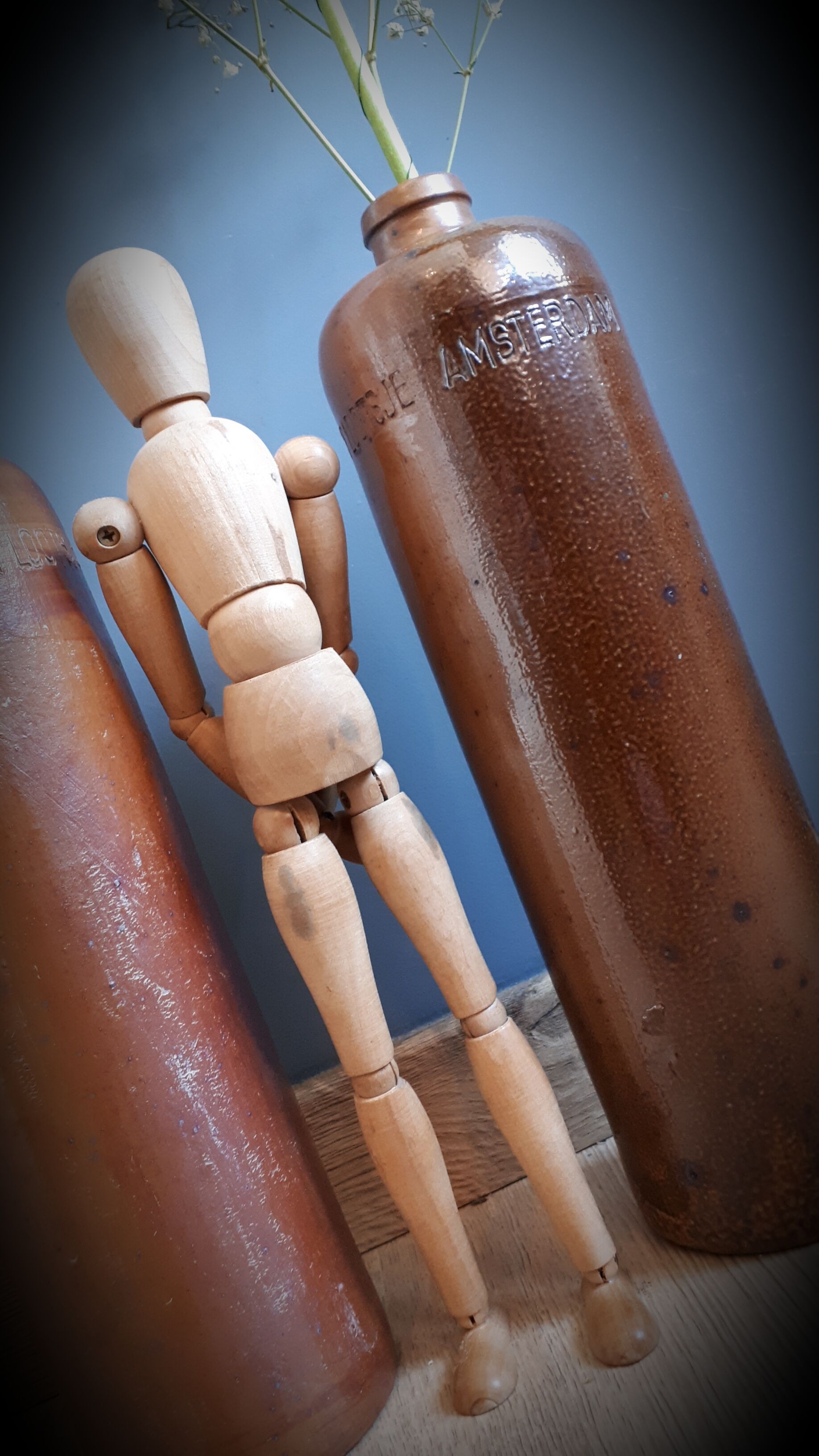 Enamelled stoneware bottle Amsterdam rose