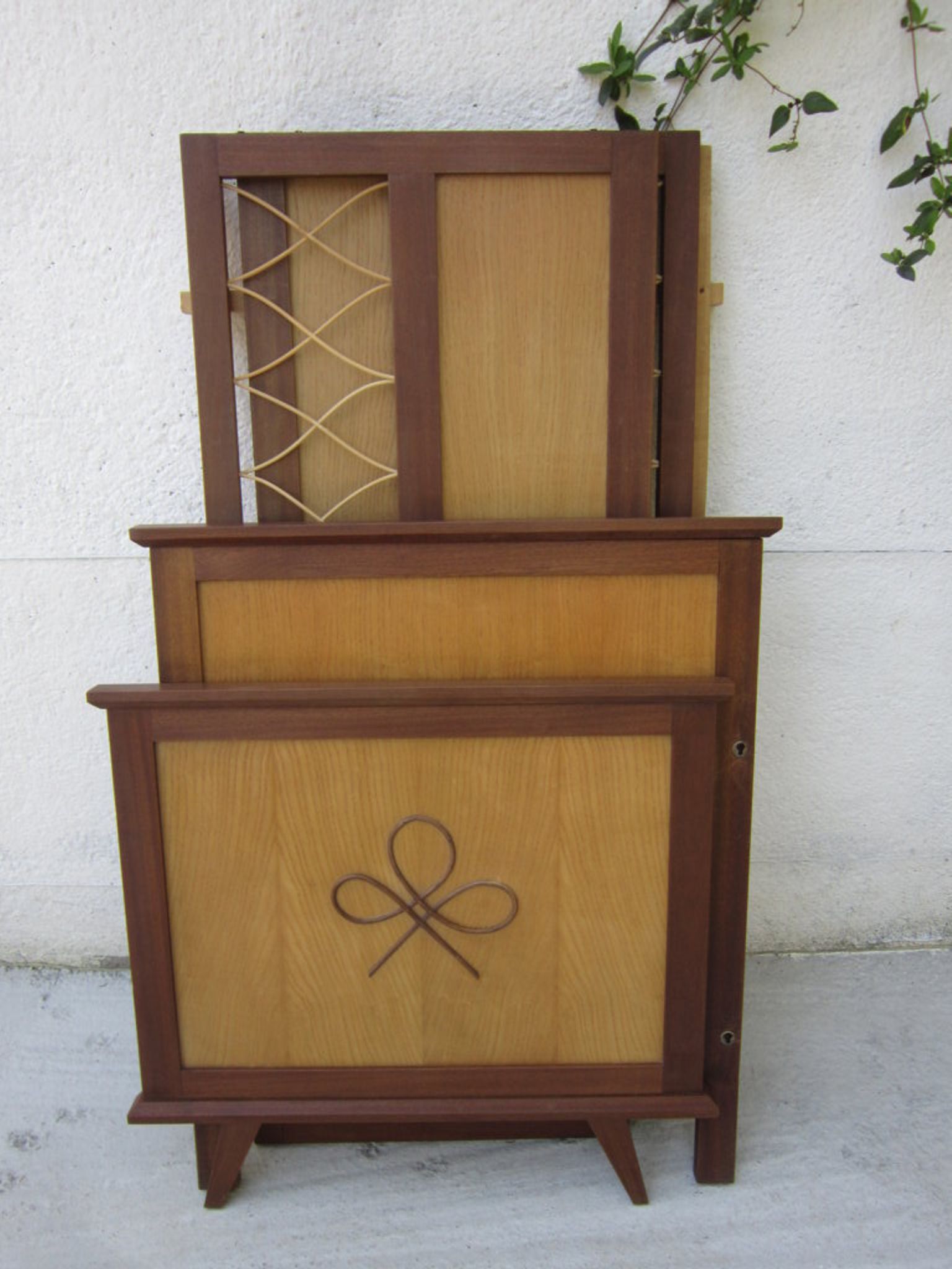 Wood and rattan child bed