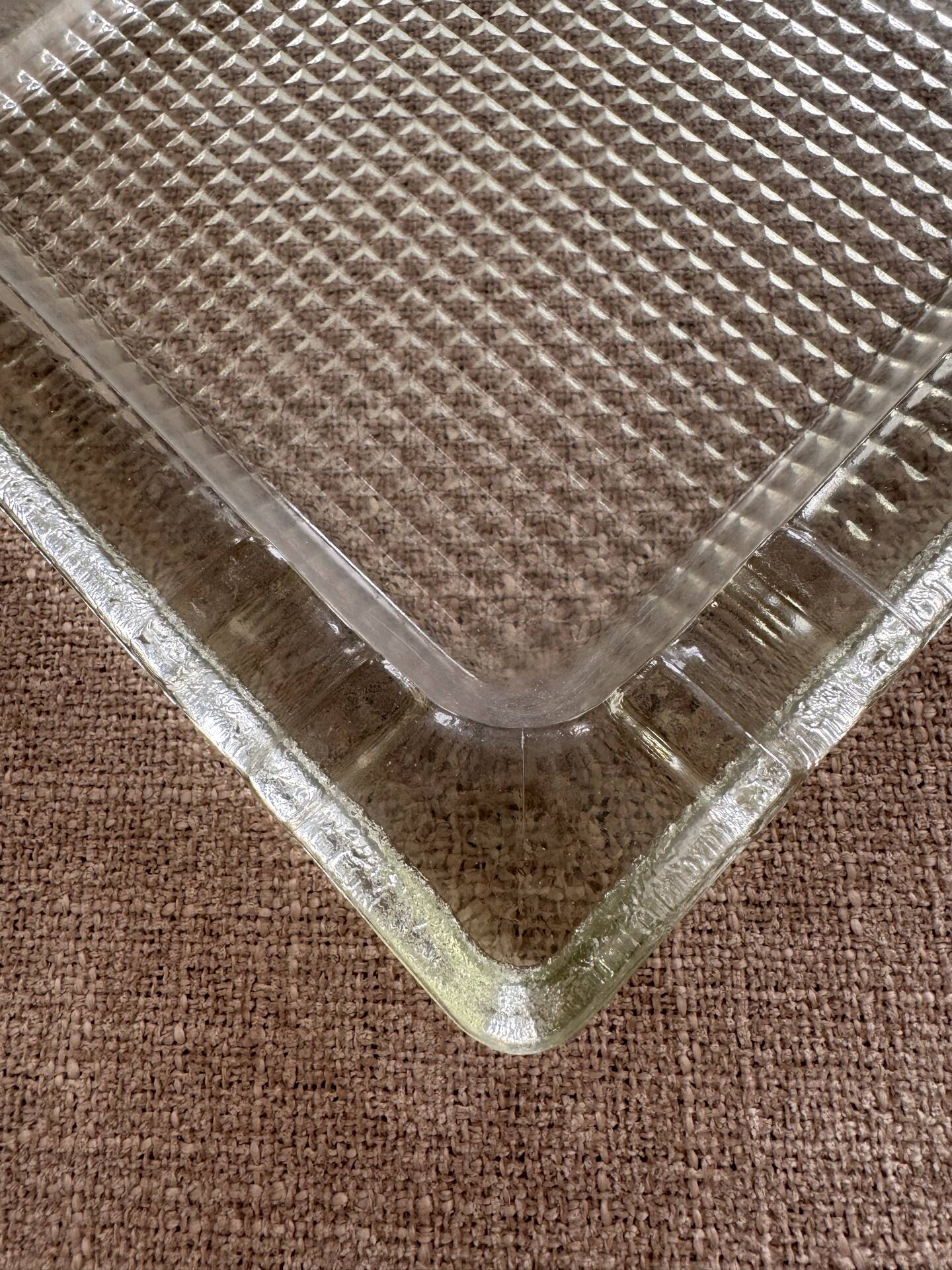 Large ashtray, pocket emptier, modernist glass paving from the 1960s.