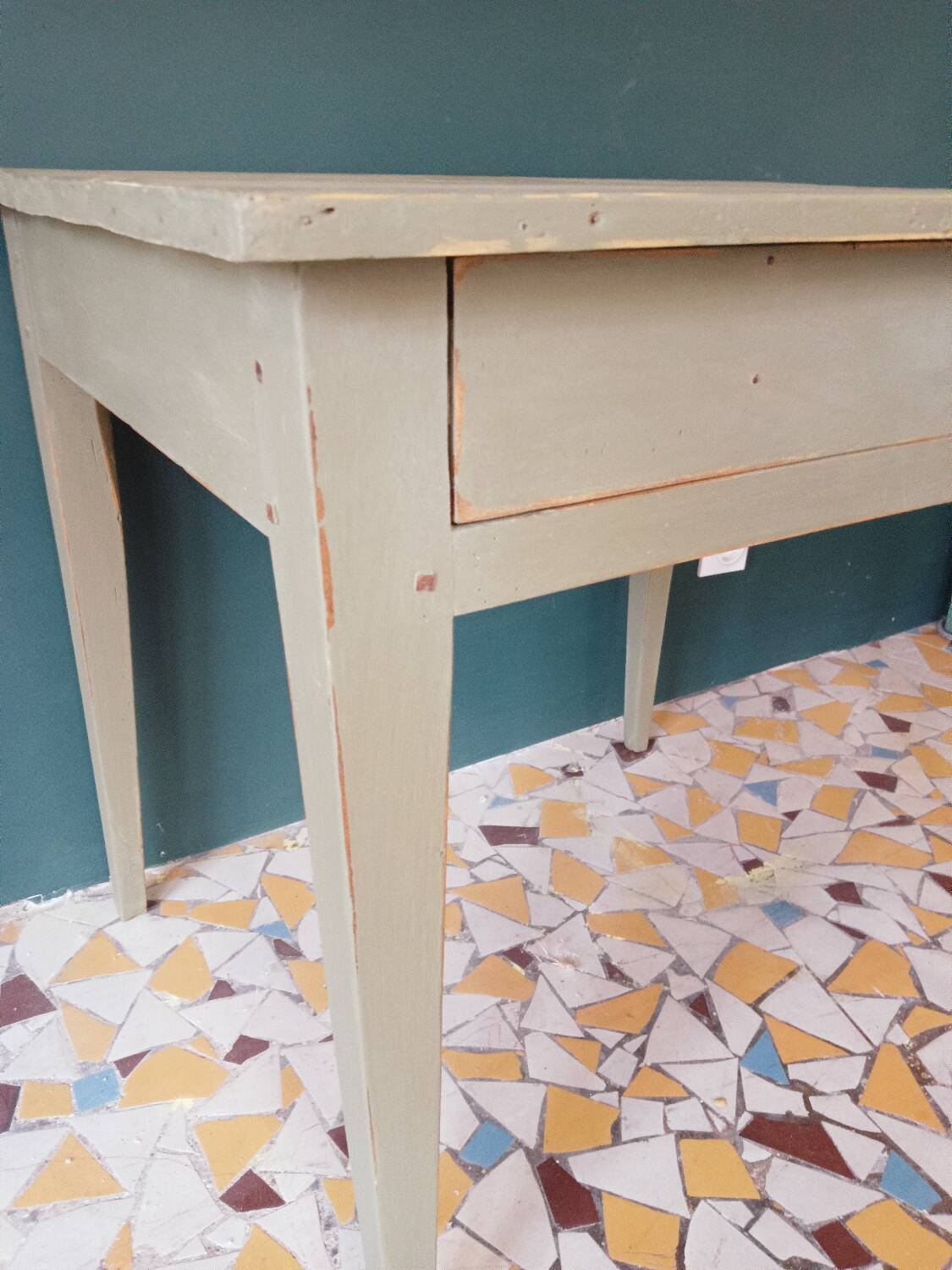 Farm table revisited in khaki