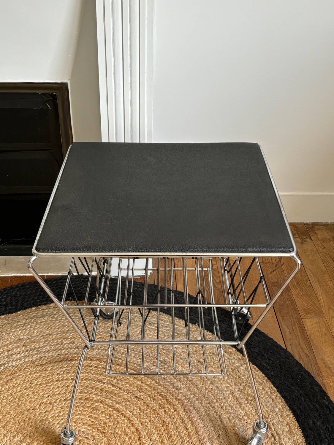 Vintage magazine rack 60'