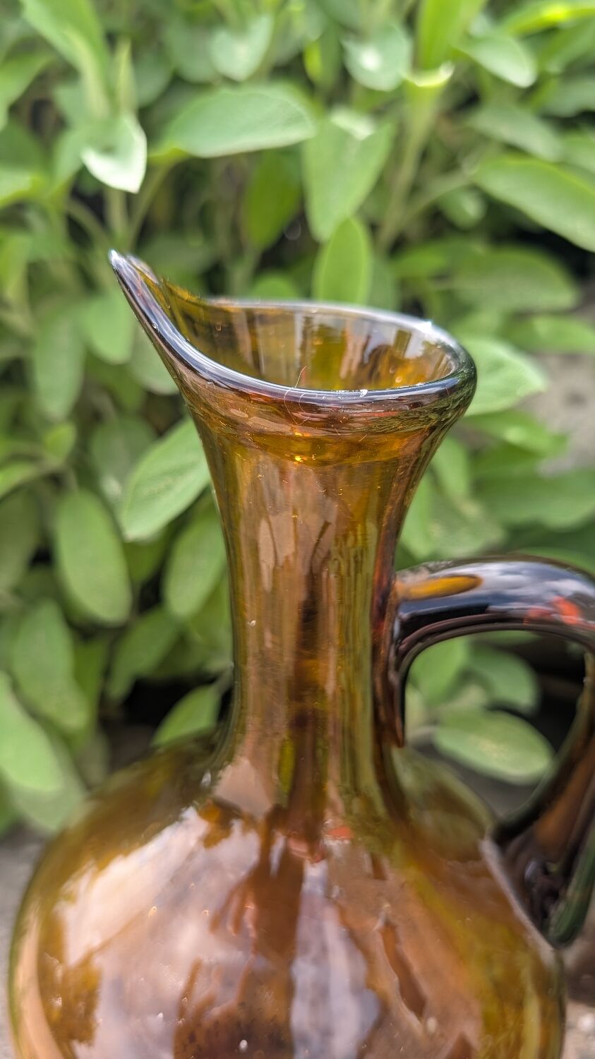 Amber blown glass carafe (1960)