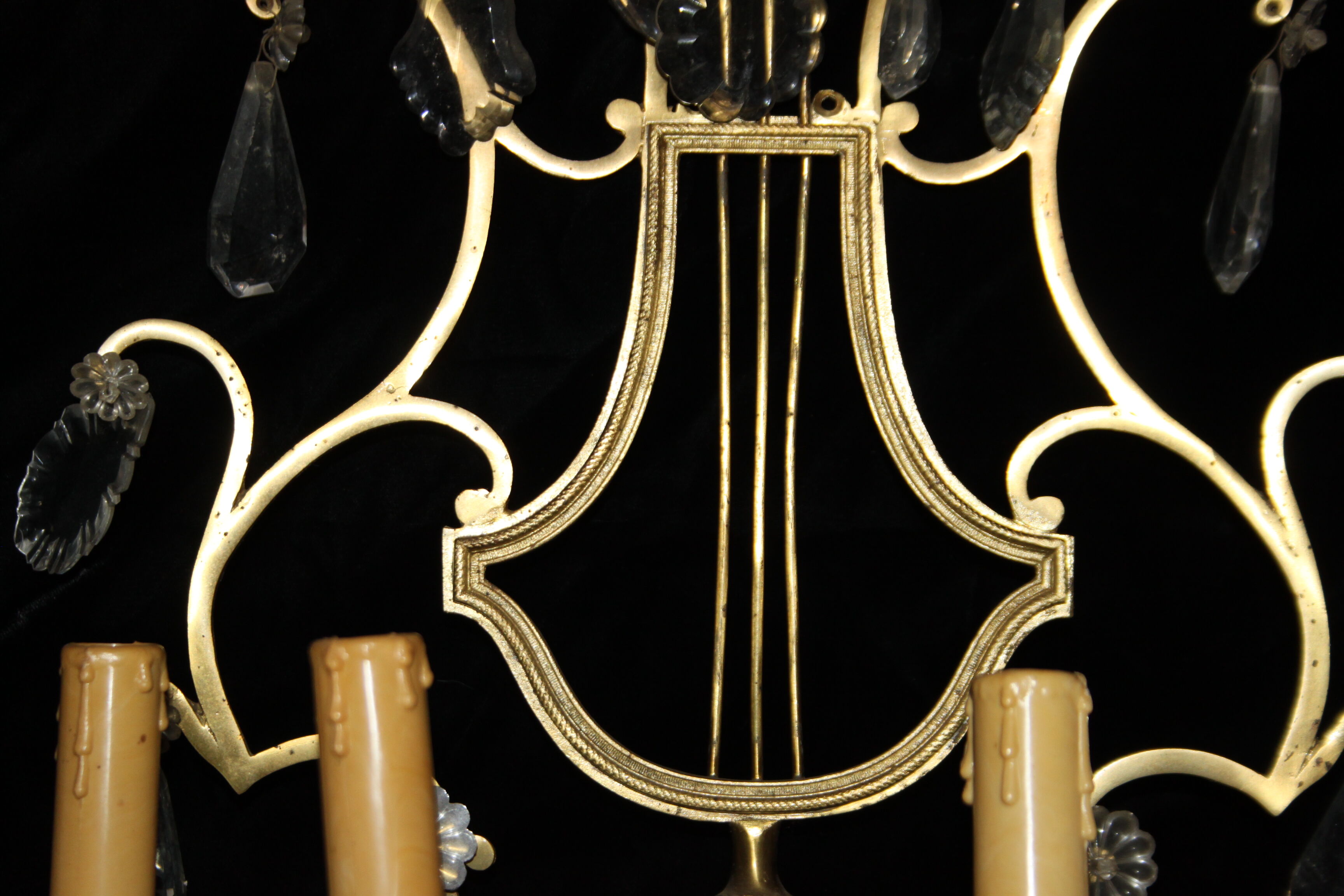 Wall lamp in gilded bronze