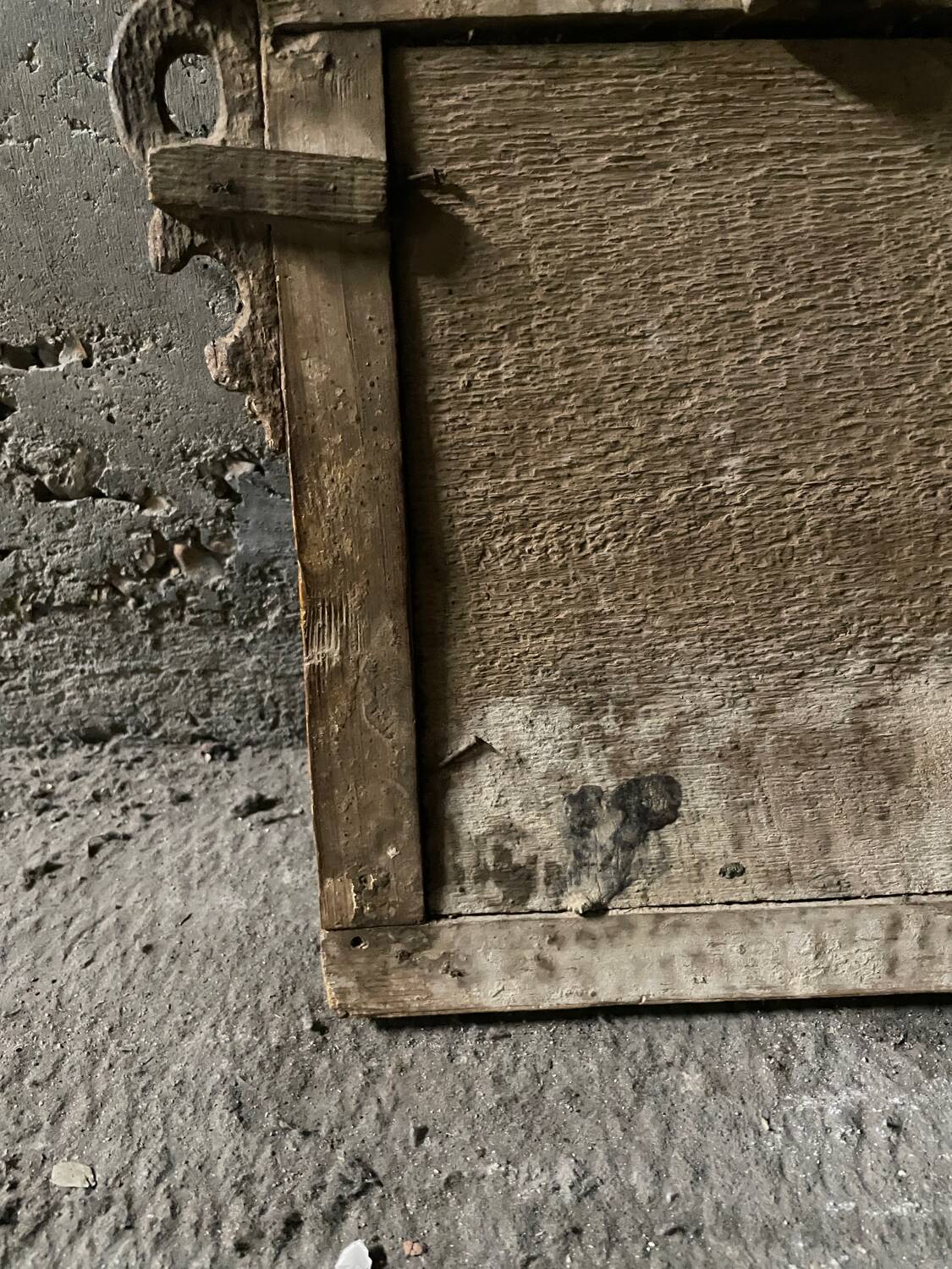 Folk art, Louis XVI style gilded mirror, 18th century