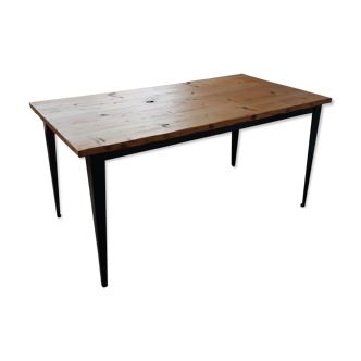 Solid oak dining table