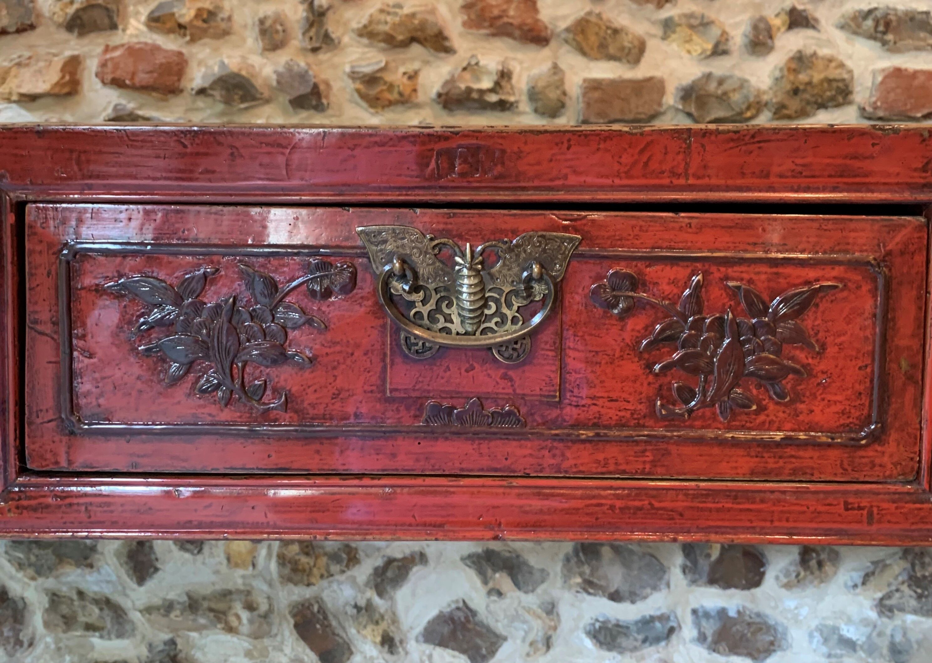 Ancient Chinese red laqué desk