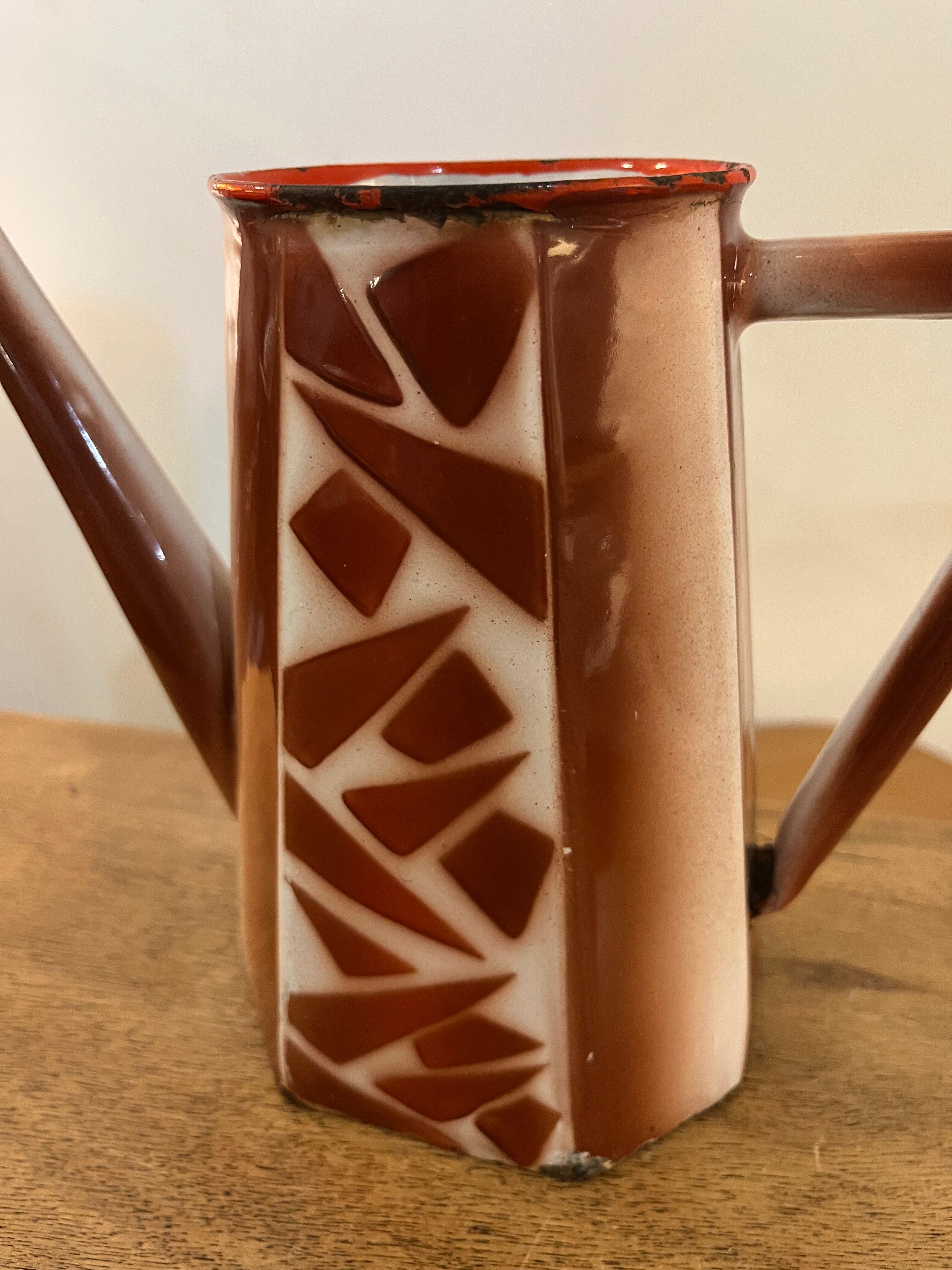 Cafetière émaillée art déco