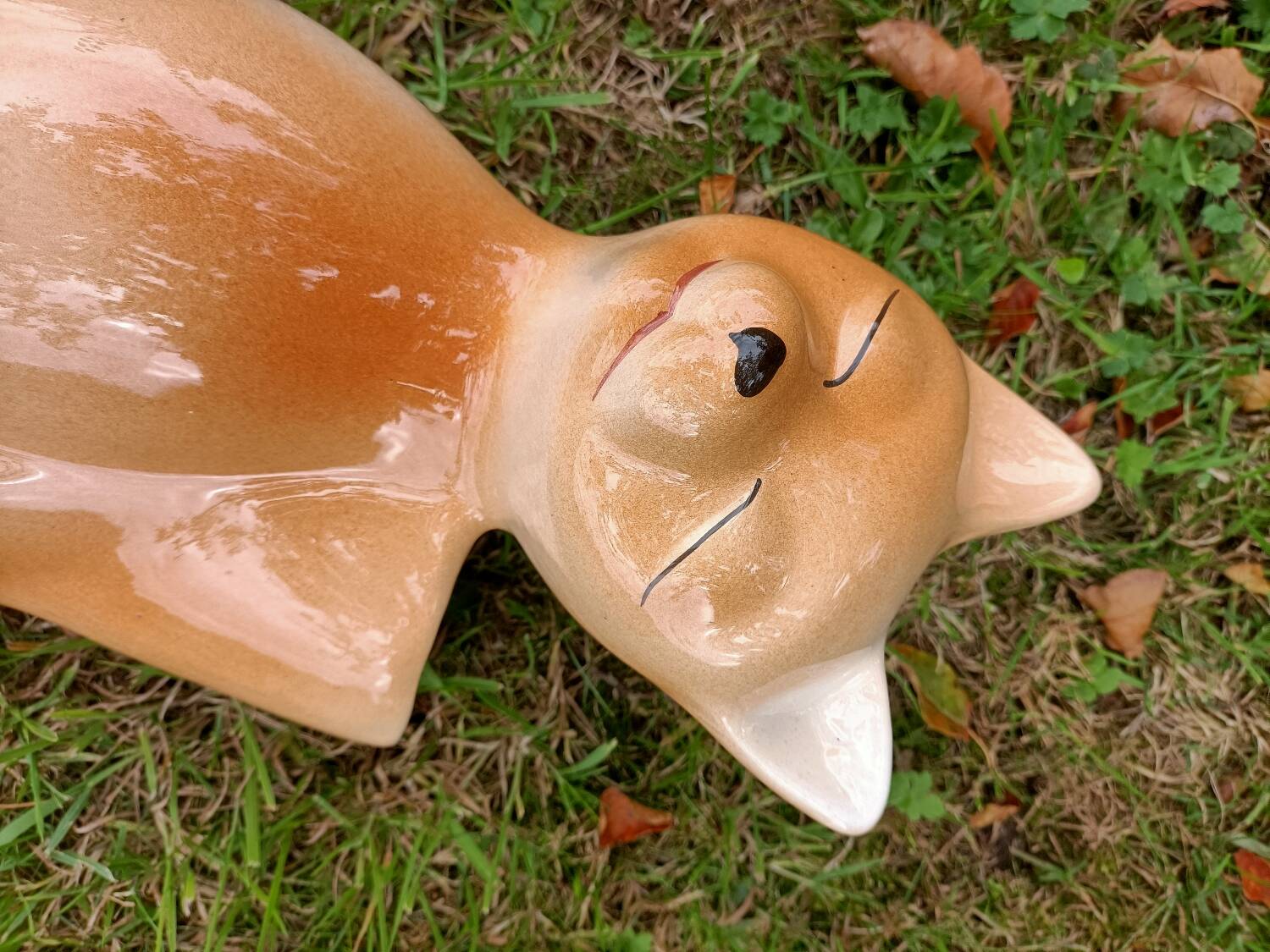 Ceramic cat umbrella stand