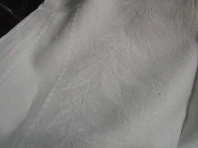 Nappe ancienne damassée 230x160cm