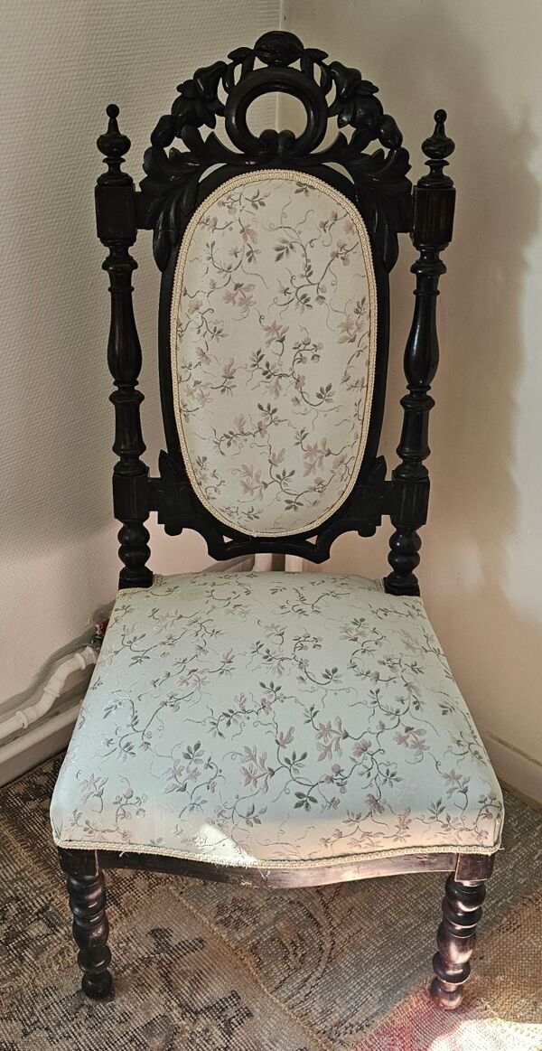 Chaise ancienne dite '' de nourrice