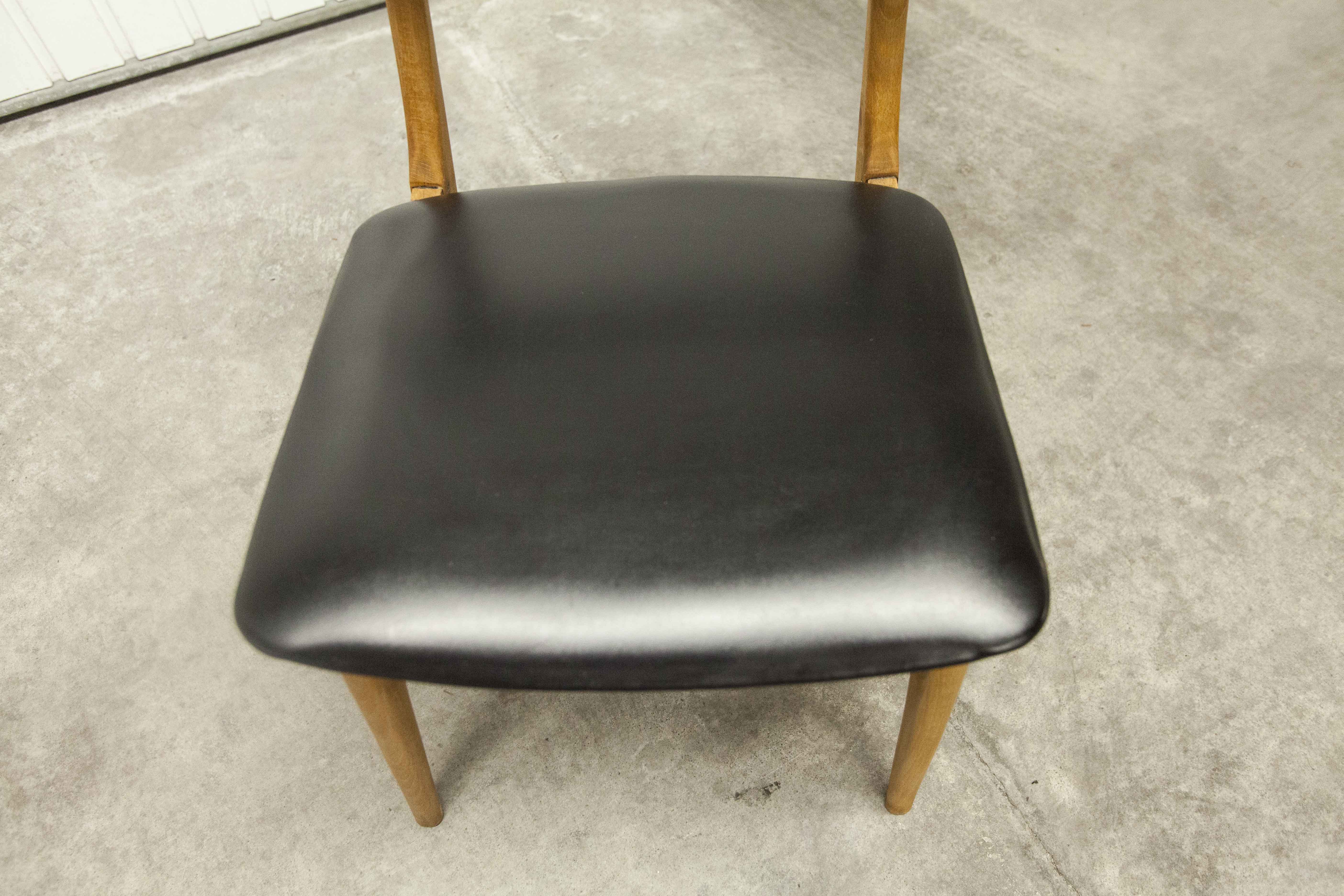 Scandinavian chair 1960 skai black