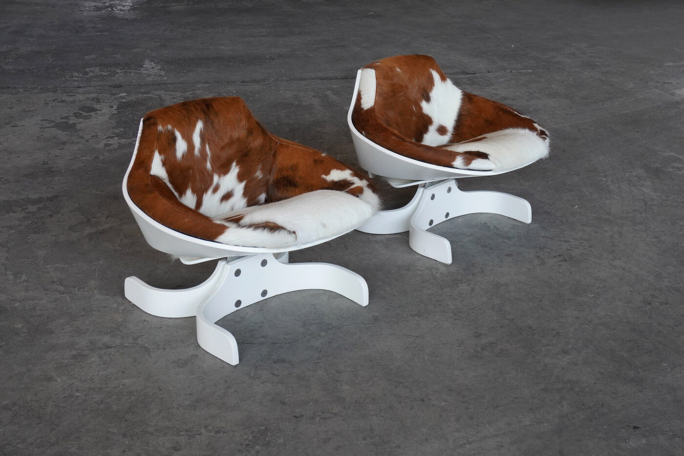 Paire de fauteuils 'Sella 1001' par Joe Colombo pour Comfort, Italie, années 1970.