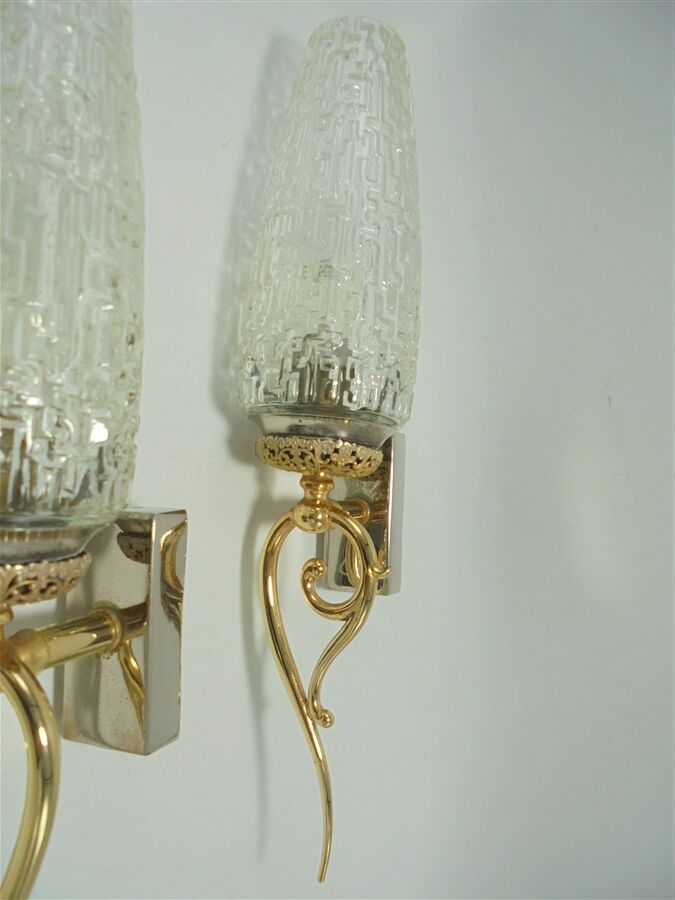 Pair of wall sconces