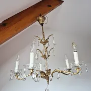 Antique chandelier with pendants, in bronze and glass pendants.
