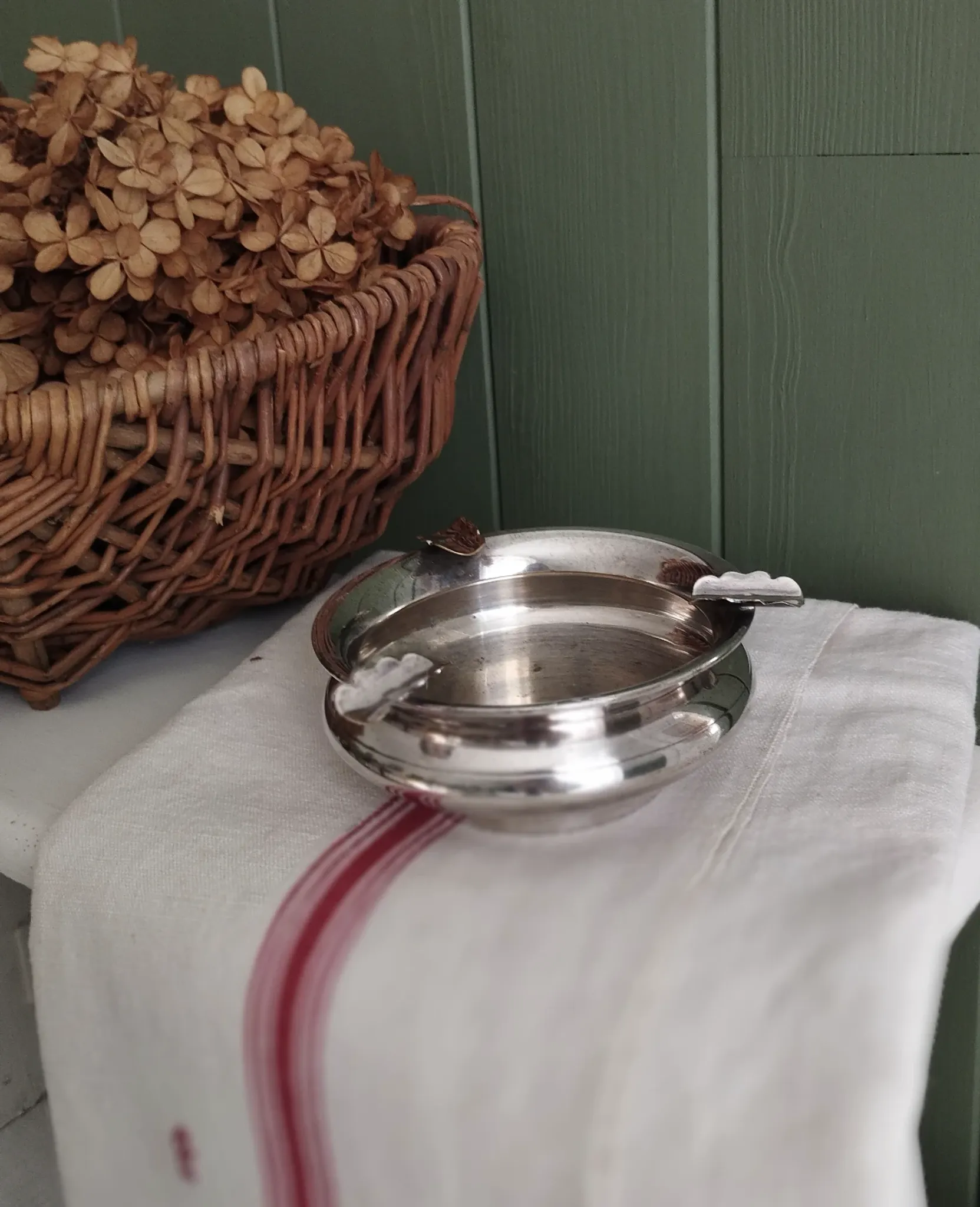 Small antique silver-plated metal ashtray English E.P.N.S.