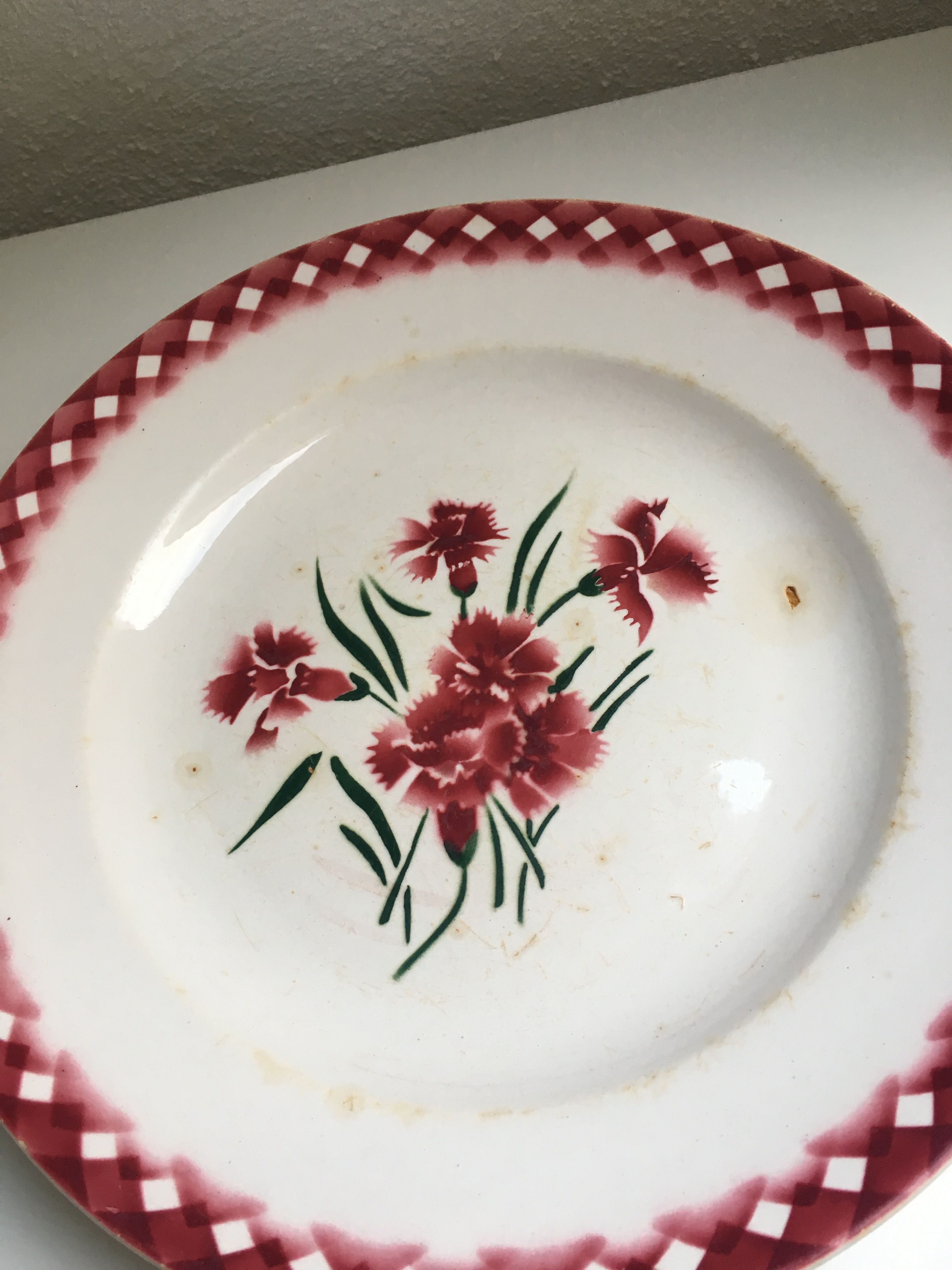 Set of 11 plates signed Mignardises Sarreguemines hand painted decor
