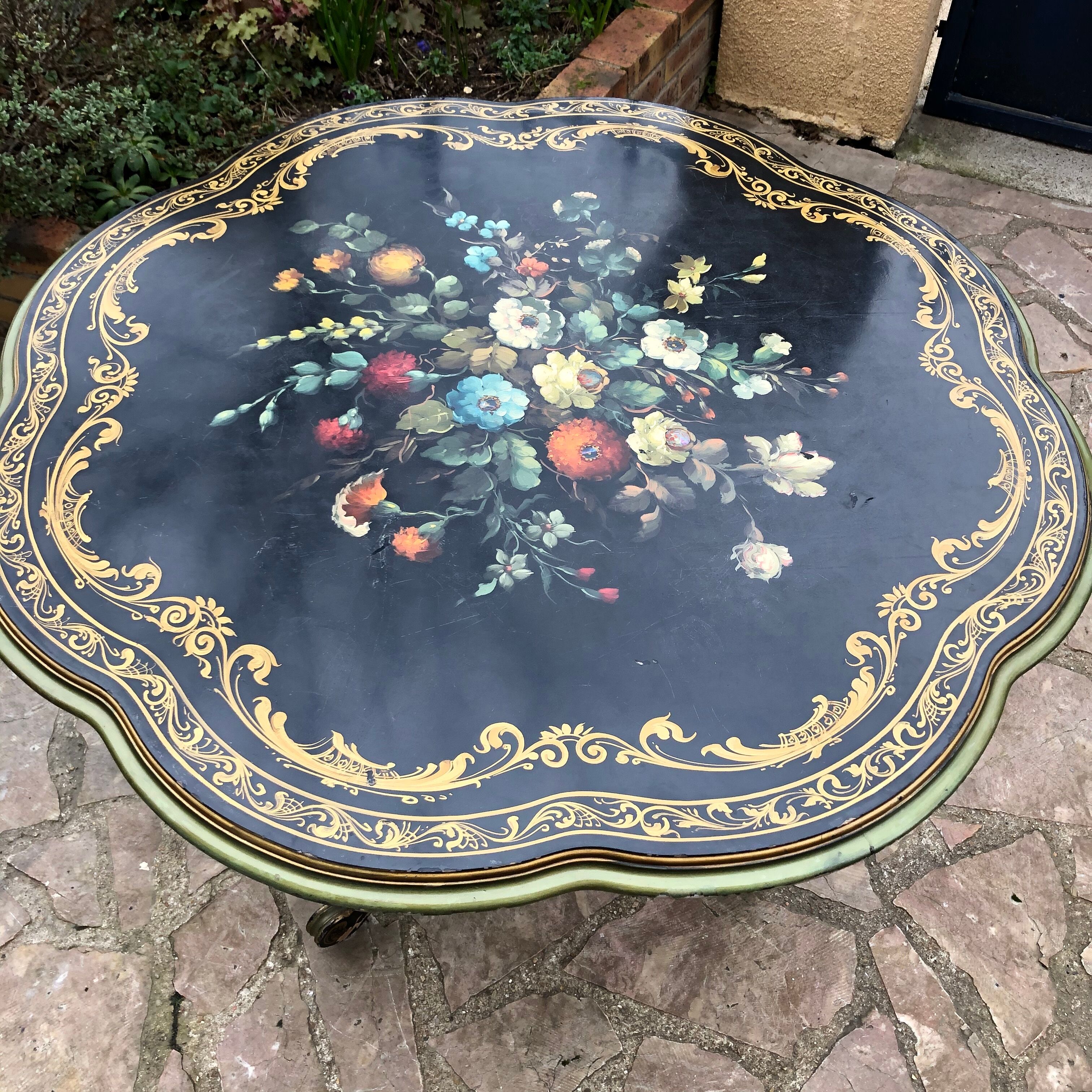 Table ronde à plateau basculant Napoléon III