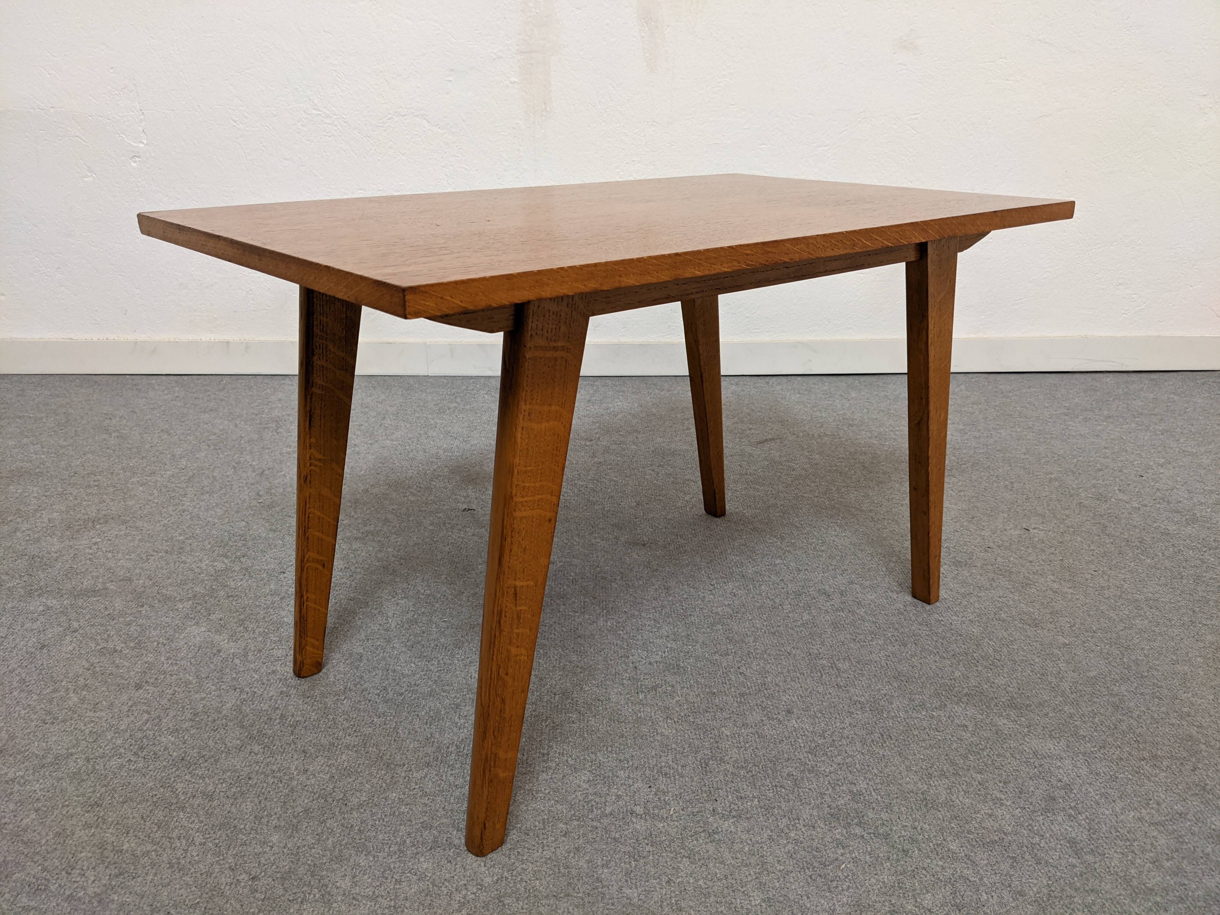 Coffee table of the 50s/60s