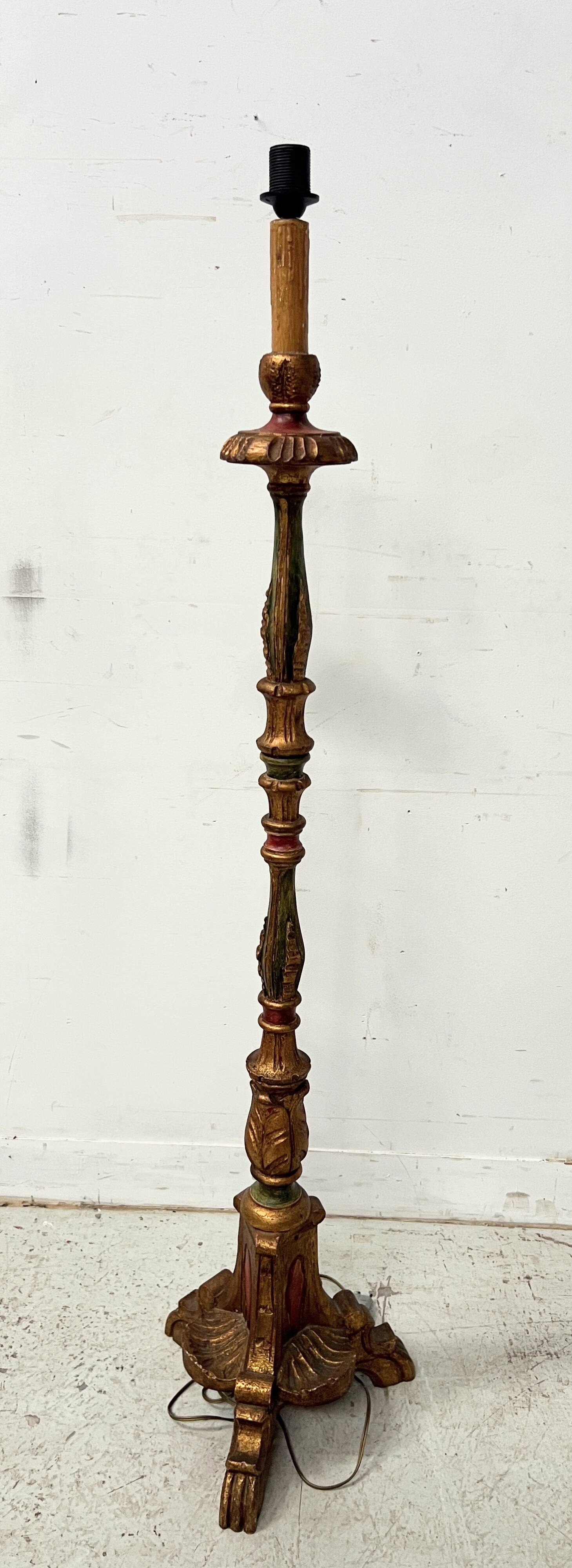 Polychrome carved wooden floor lamp, 20th century.