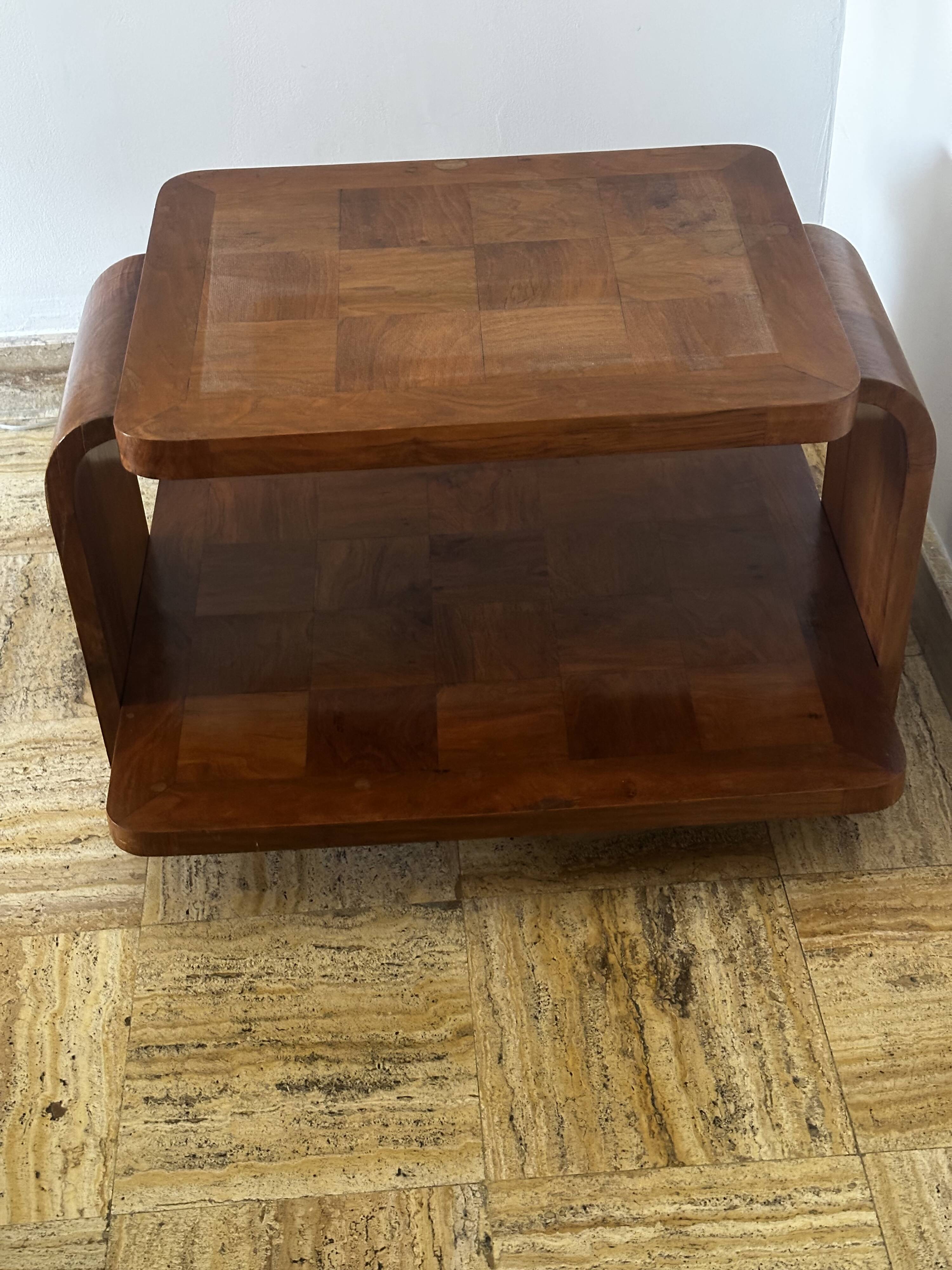 1930s Art Deco side table in marquetry walnut