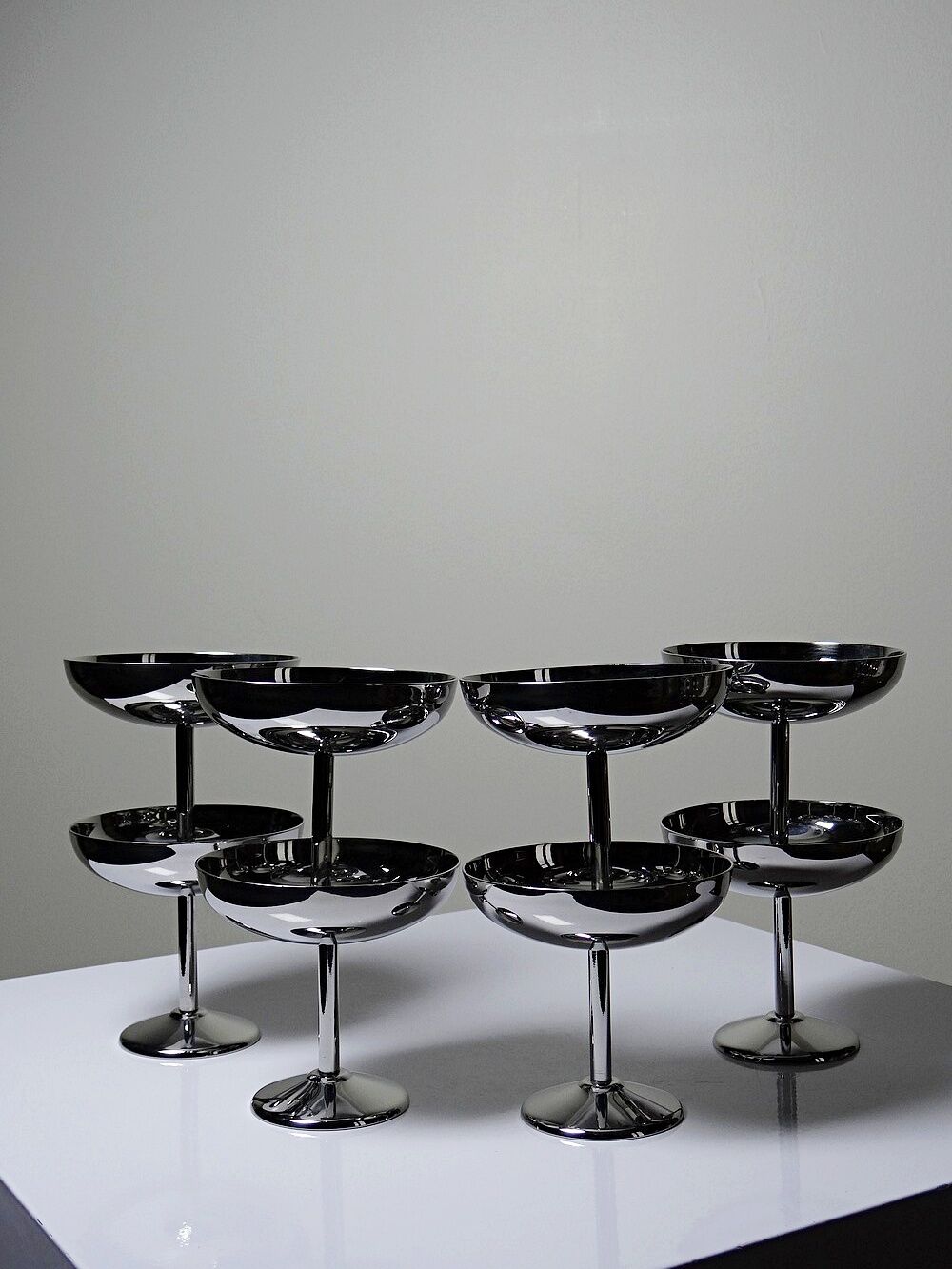 8 vintage dessert bowls on a pedestal in stainless steel in the style of Guy Degrenne.