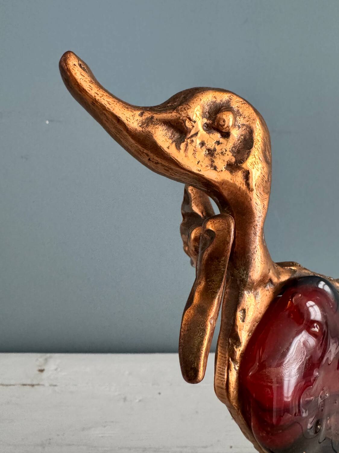 Duck with a bow tie, original sculpture by Yves LOHÉ