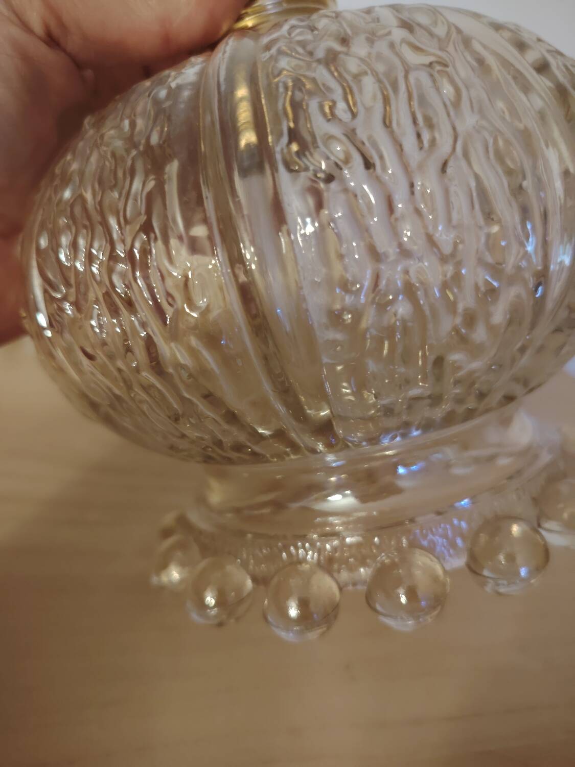 Glashütte Limburg textured pearl wall light