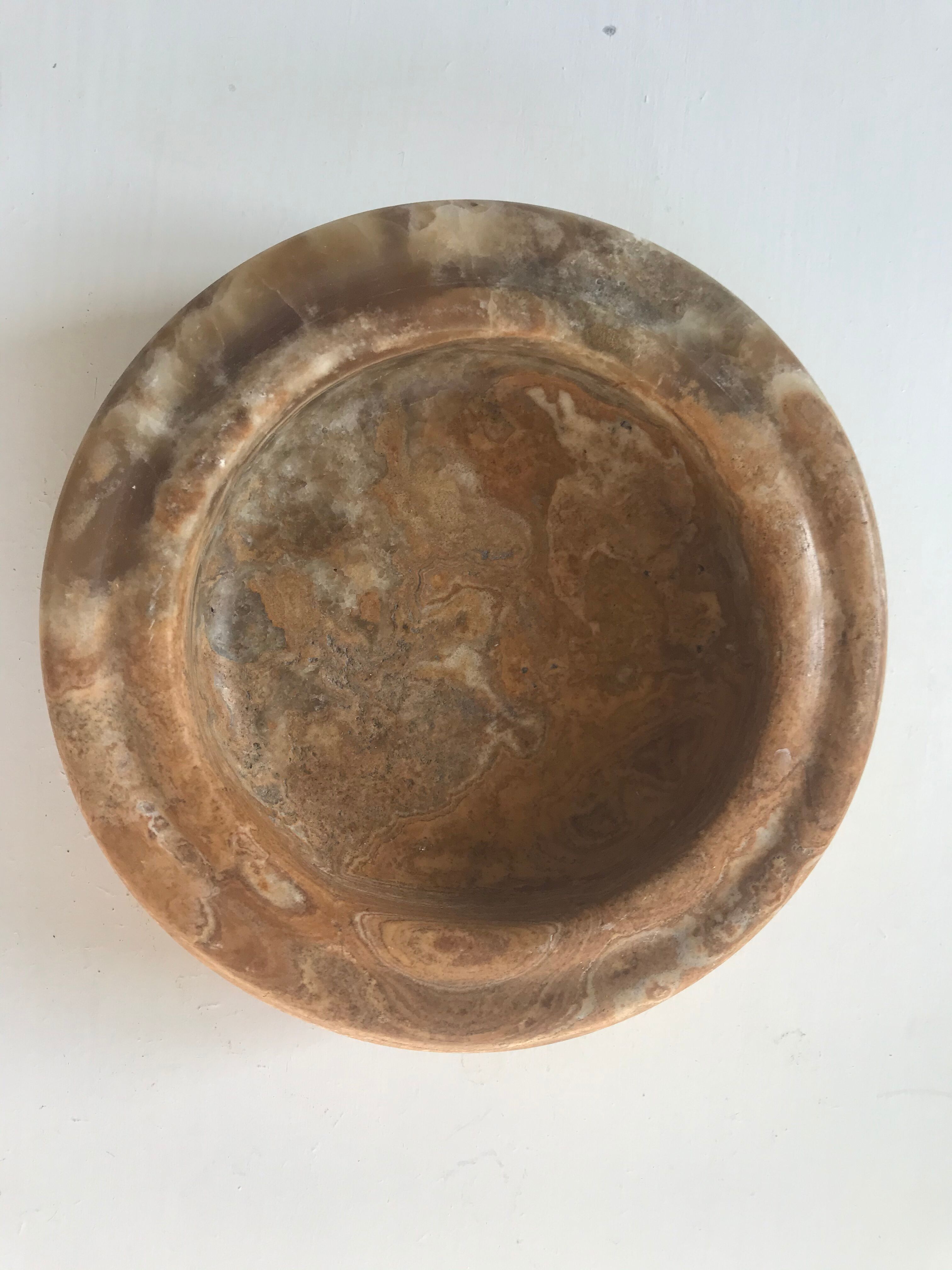 Empty pocket in vintage onyx