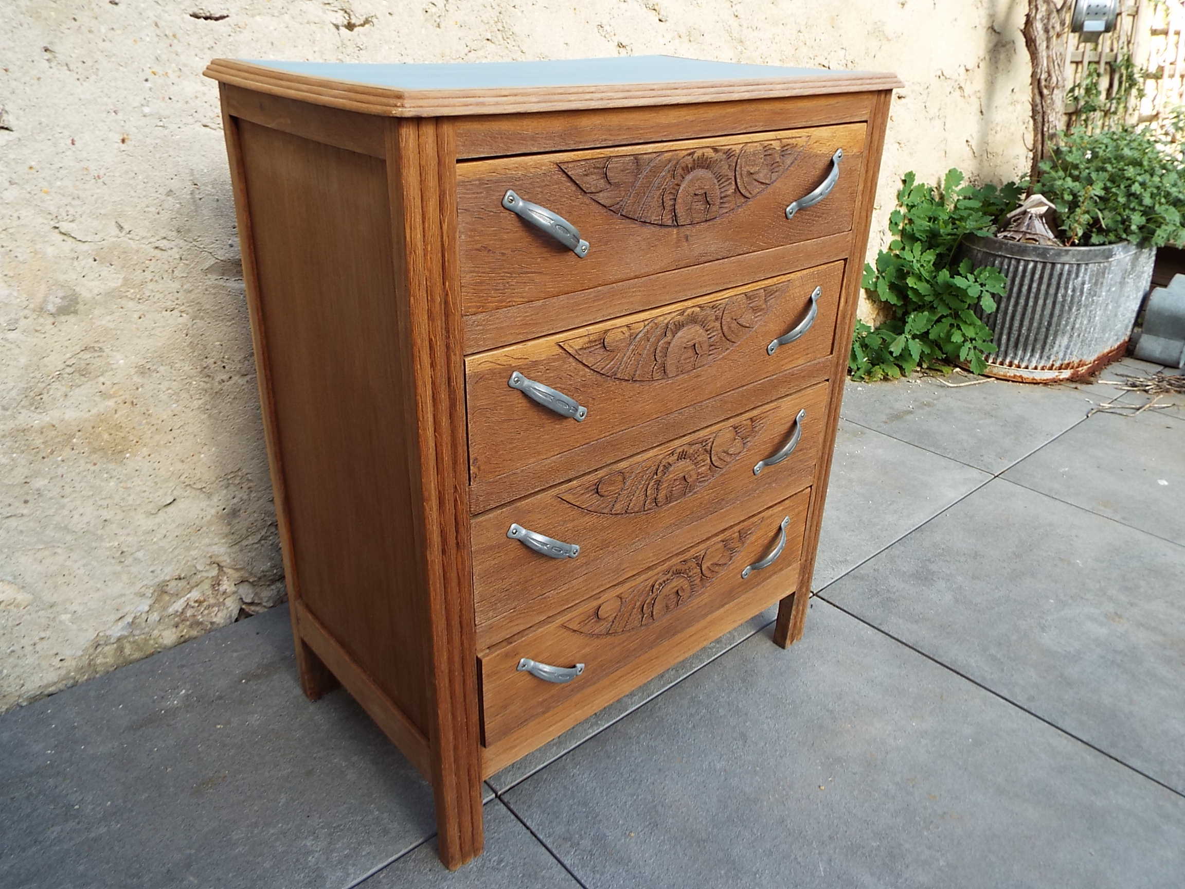 Art Deco chest of drawers