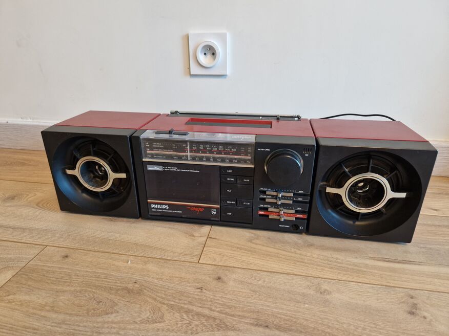 Récepteur radio portable Philips des années 1970 -  France