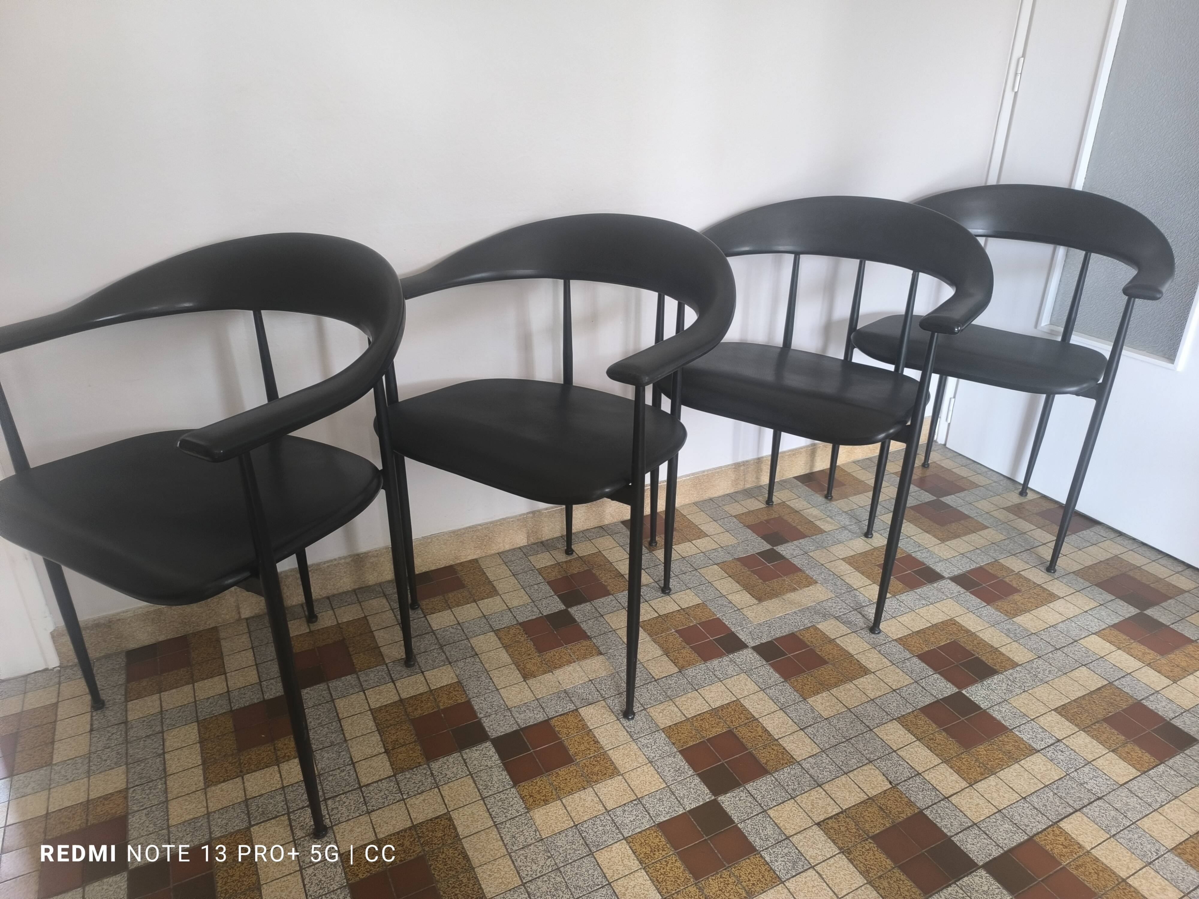 P40 fasem chairs by giancarlo vegni & gianfranco gualtierotti