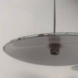 2 enamelled sheet metal suspensions