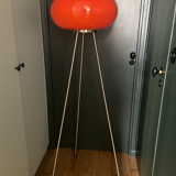 Lampadaire orange
