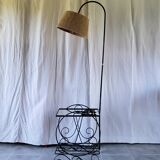 E-reader floor lamp