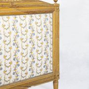 Sculpted and painted day bed frame in the Louis XVI style from the 19th century.