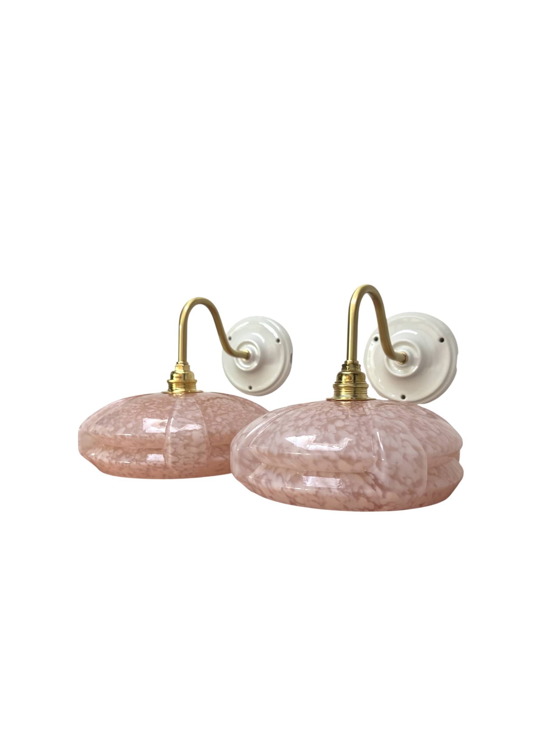 Paire d’appliques murales roses