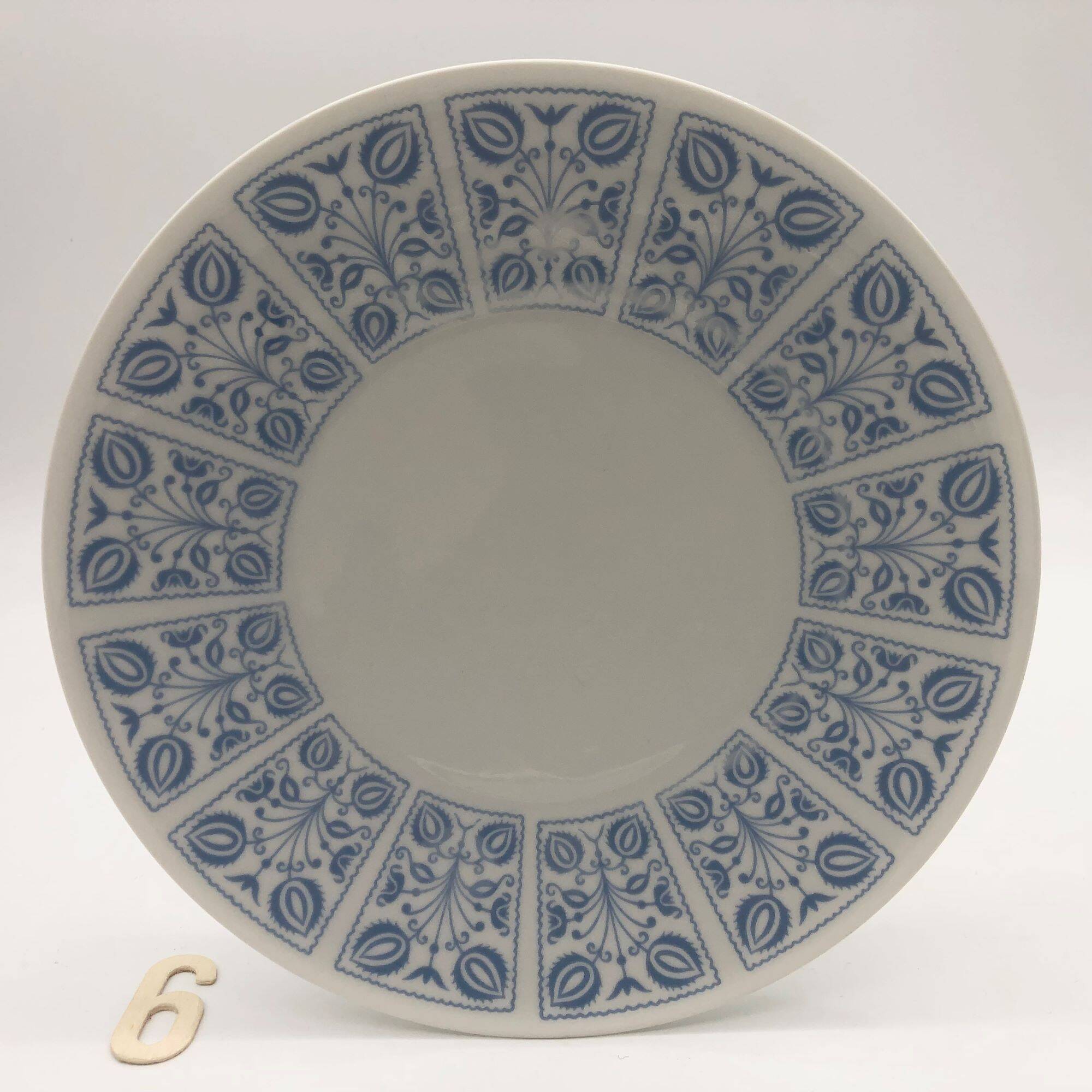 6 dinner plates and dish, H&C Selb Bavaria Germany Heinrich