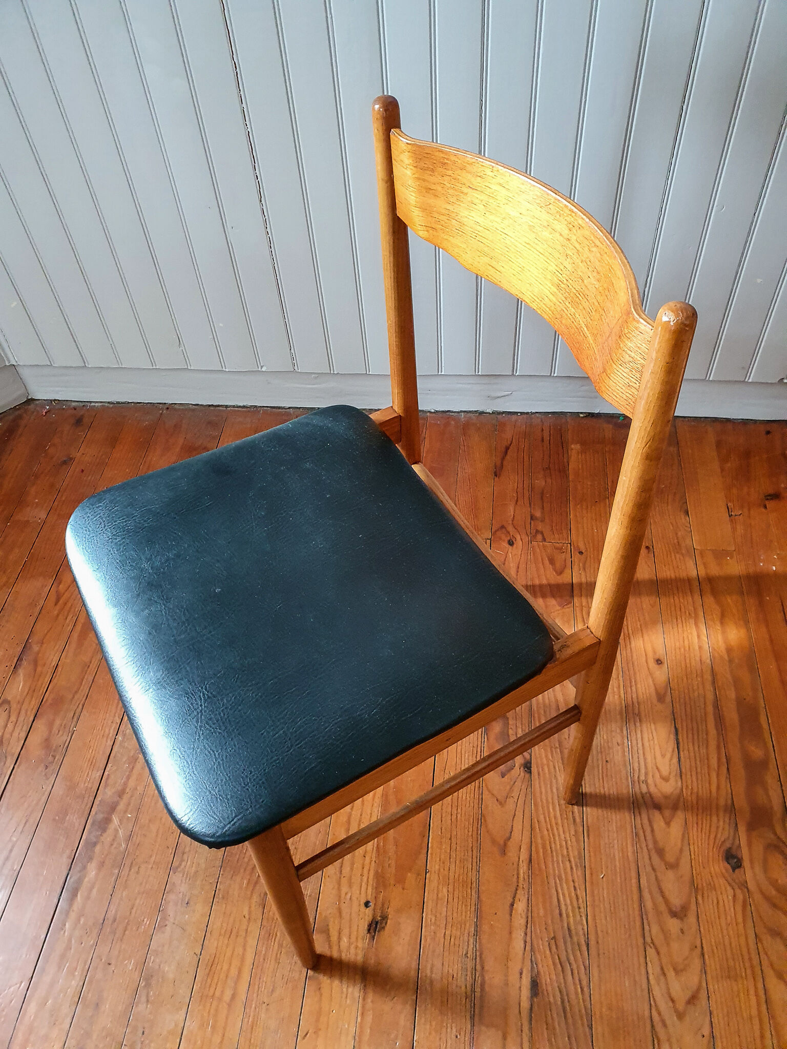 Scandinavian chair